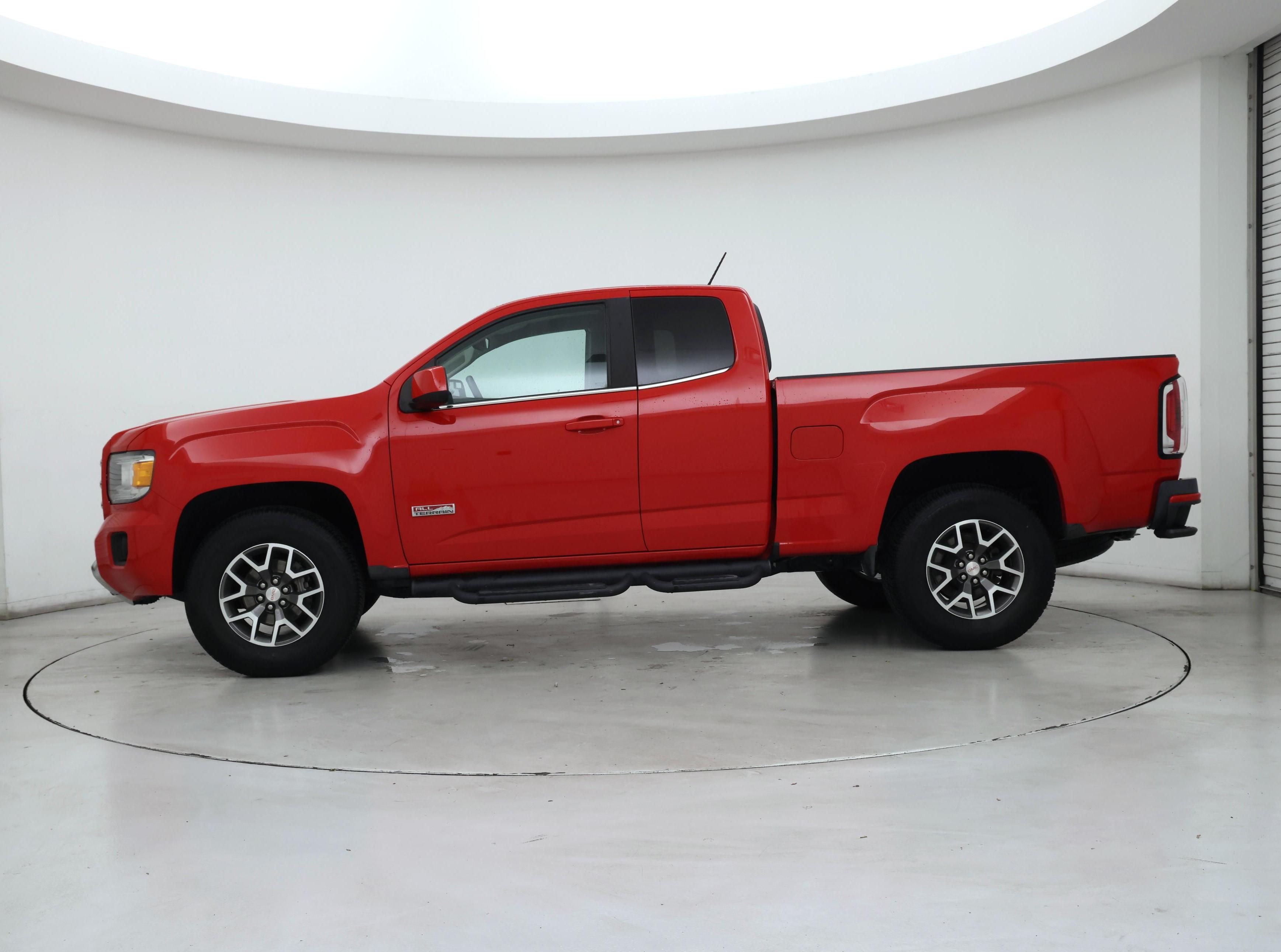 Thumbnail: 2016 GMC Canyon - 3