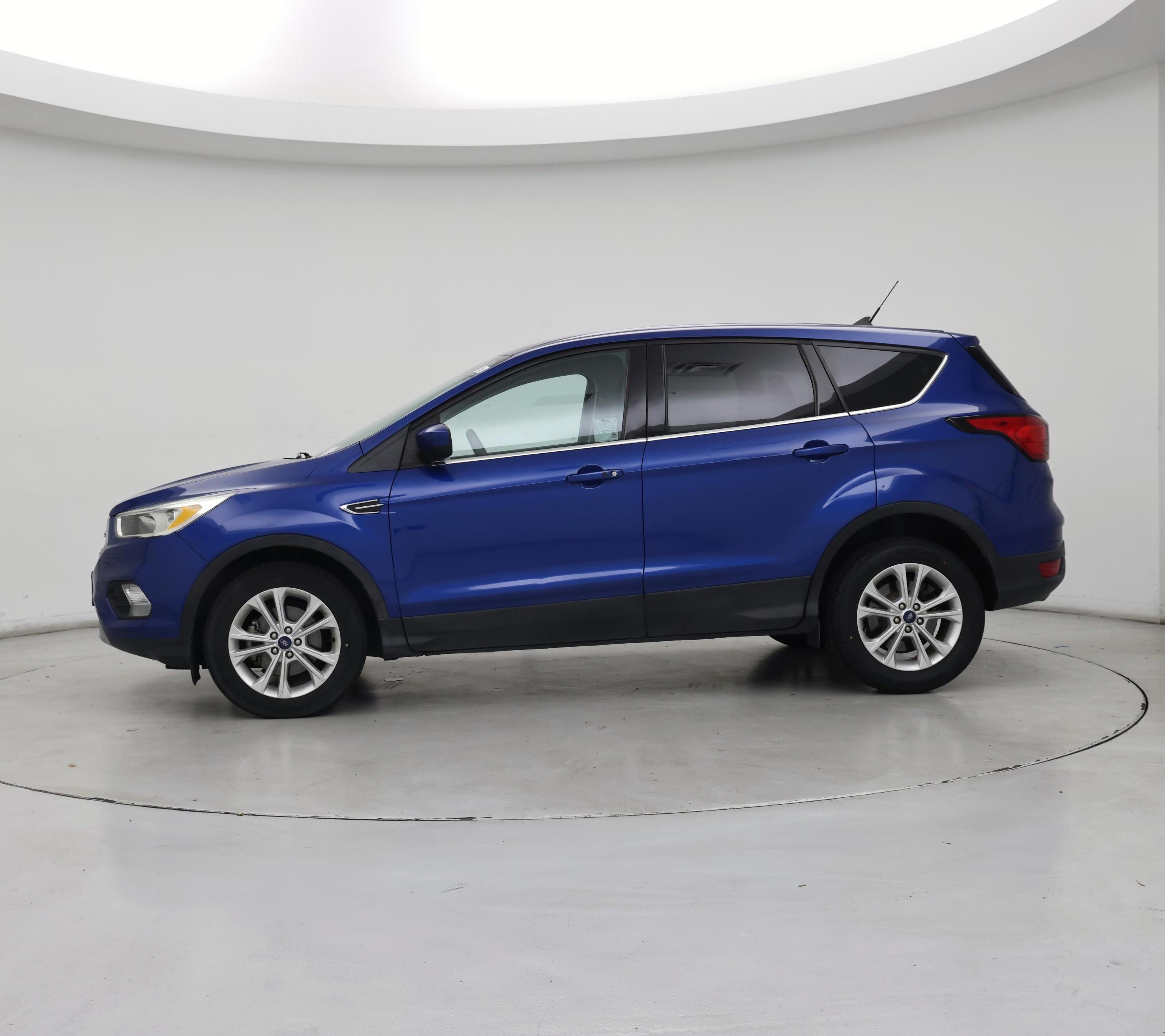 Thumbnail: 2019 Ford Escape - 3
