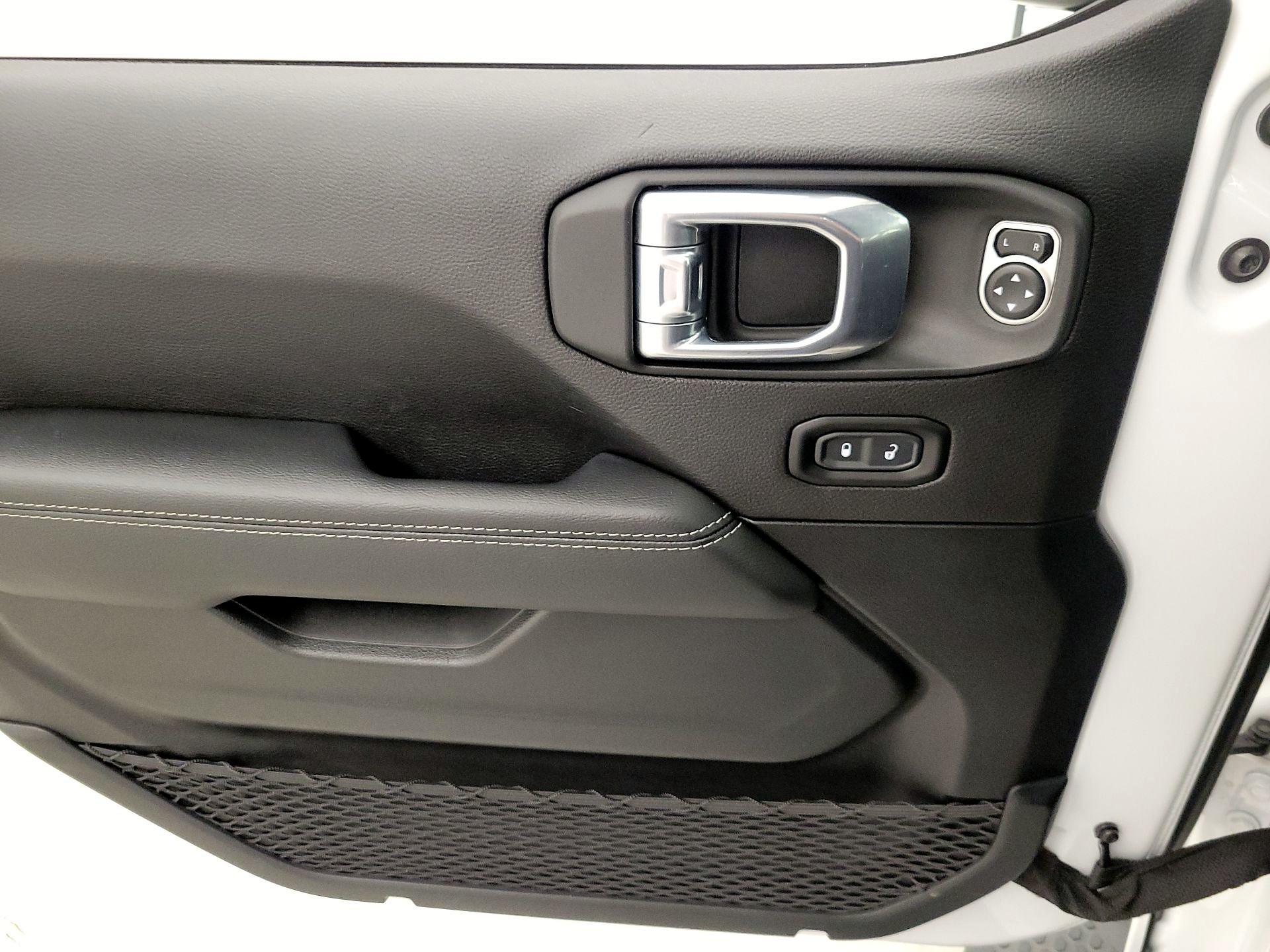 Thumbnail: 2021 Jeep Wrangler - 12