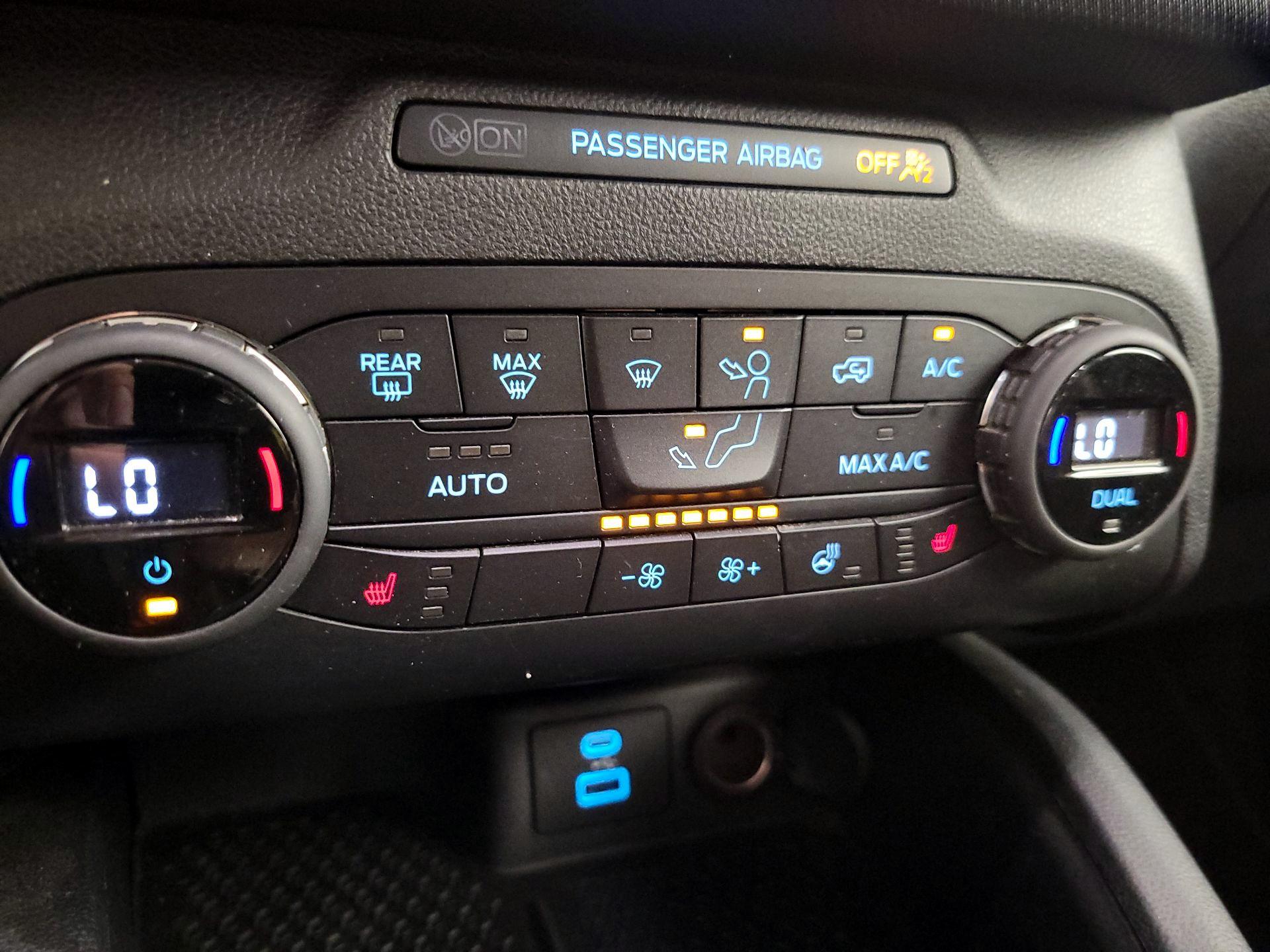Thumbnail: 2021 Ford Bronco Sport - 16