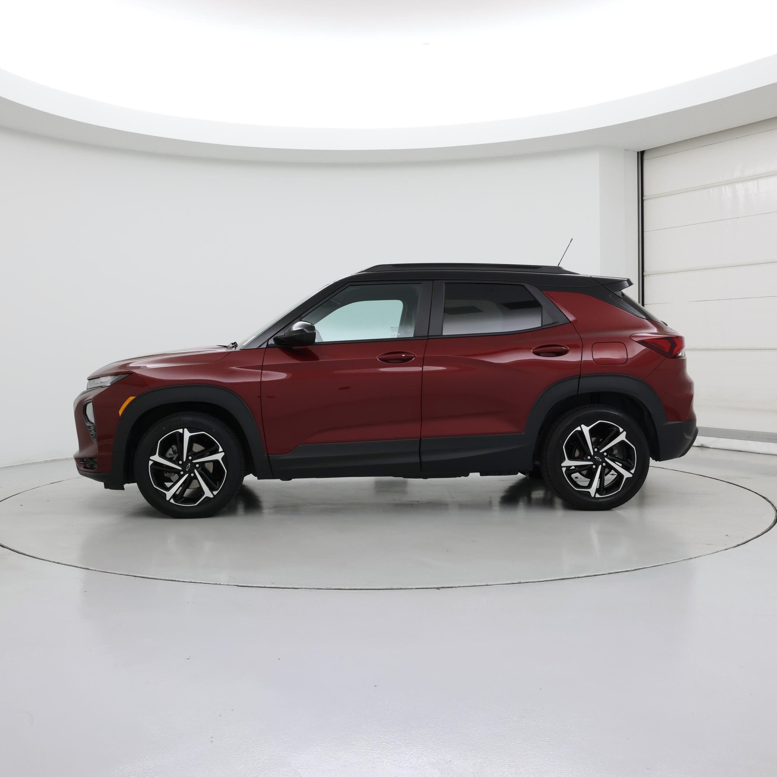 Thumbnail: 2023 Chevrolet TrailBlazer - 3