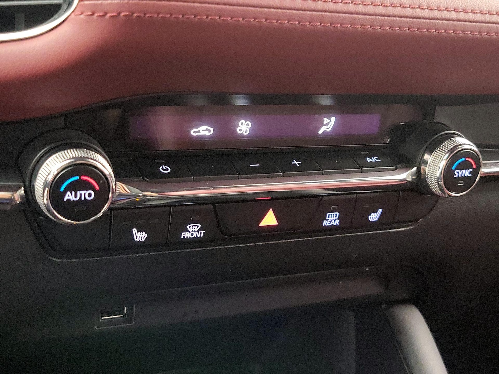 2021 Mazda Mazda3 Premium - Photo 18