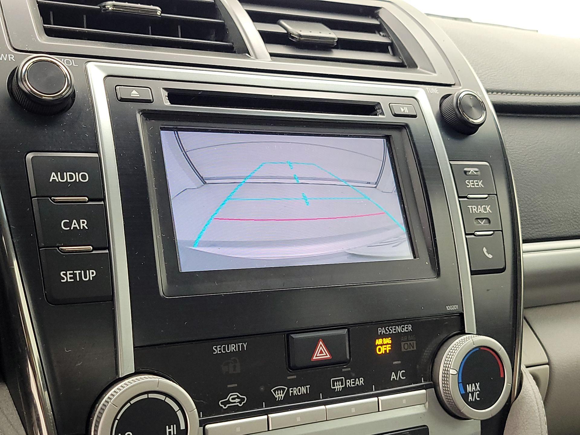Thumbnail: 2014 Toyota Camry - 14