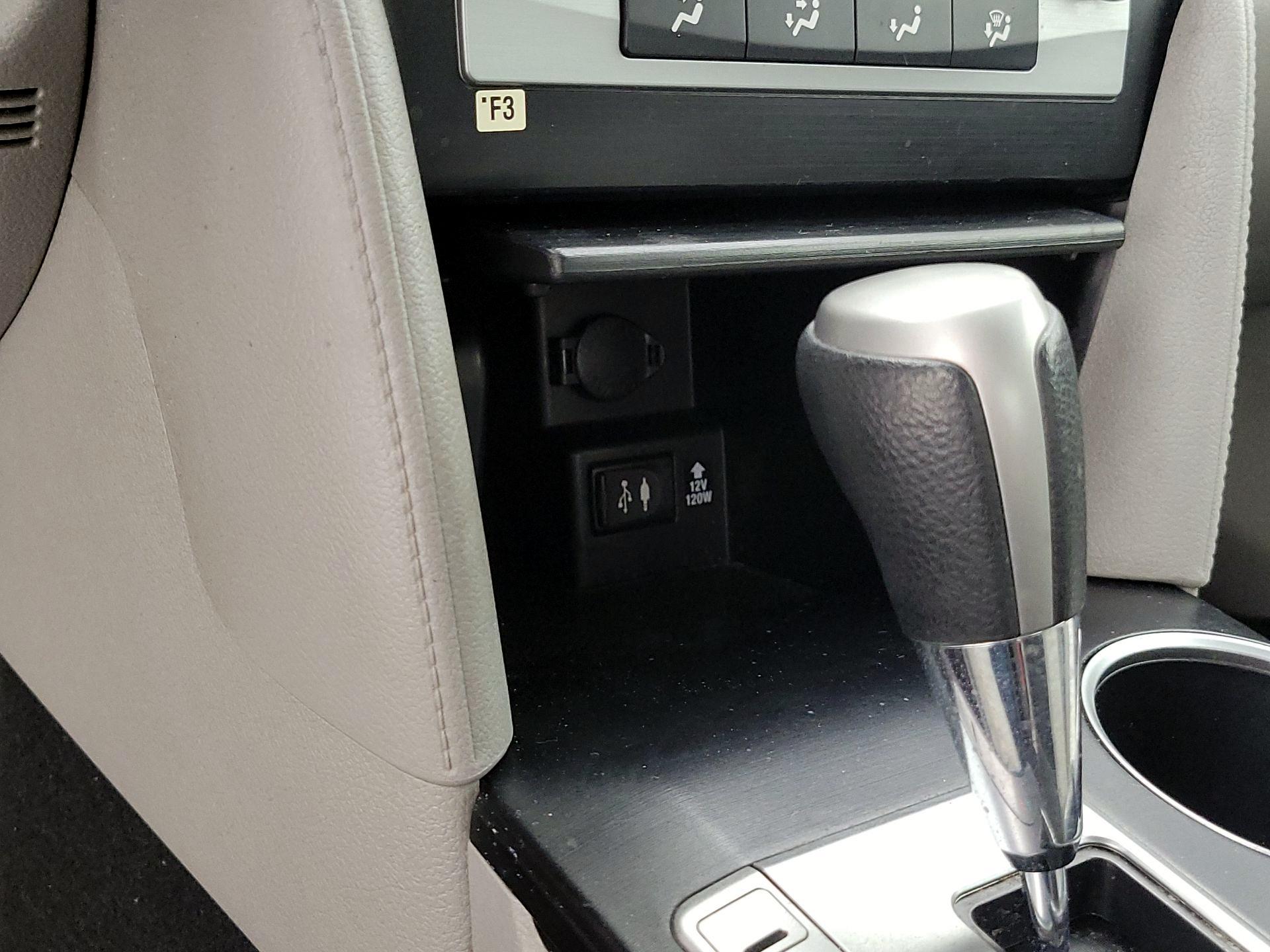 Thumbnail: 2014 Toyota Camry - 18