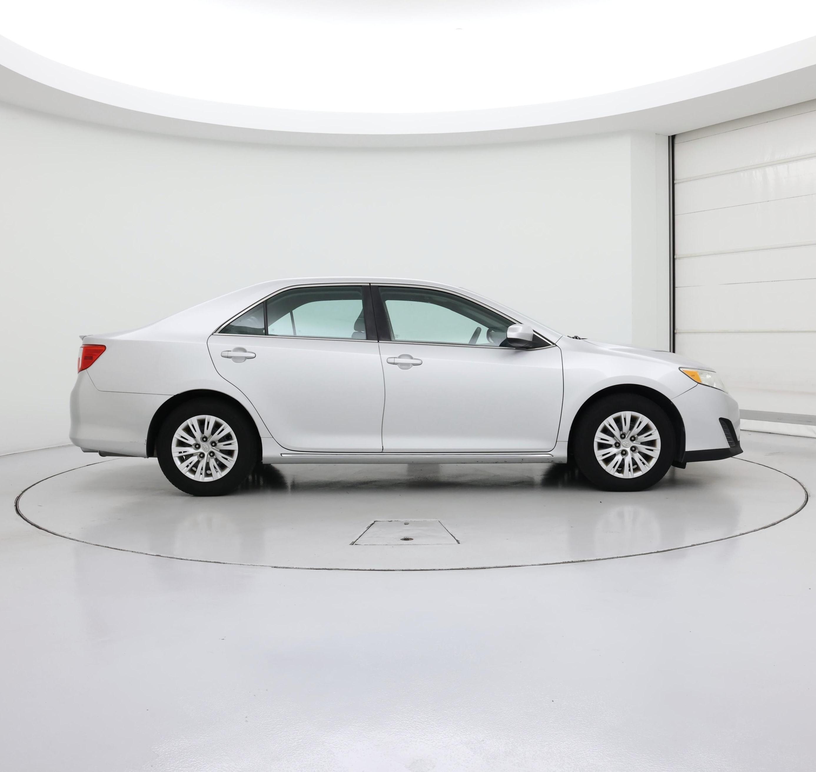 Thumbnail: 2014 Toyota Camry - 7