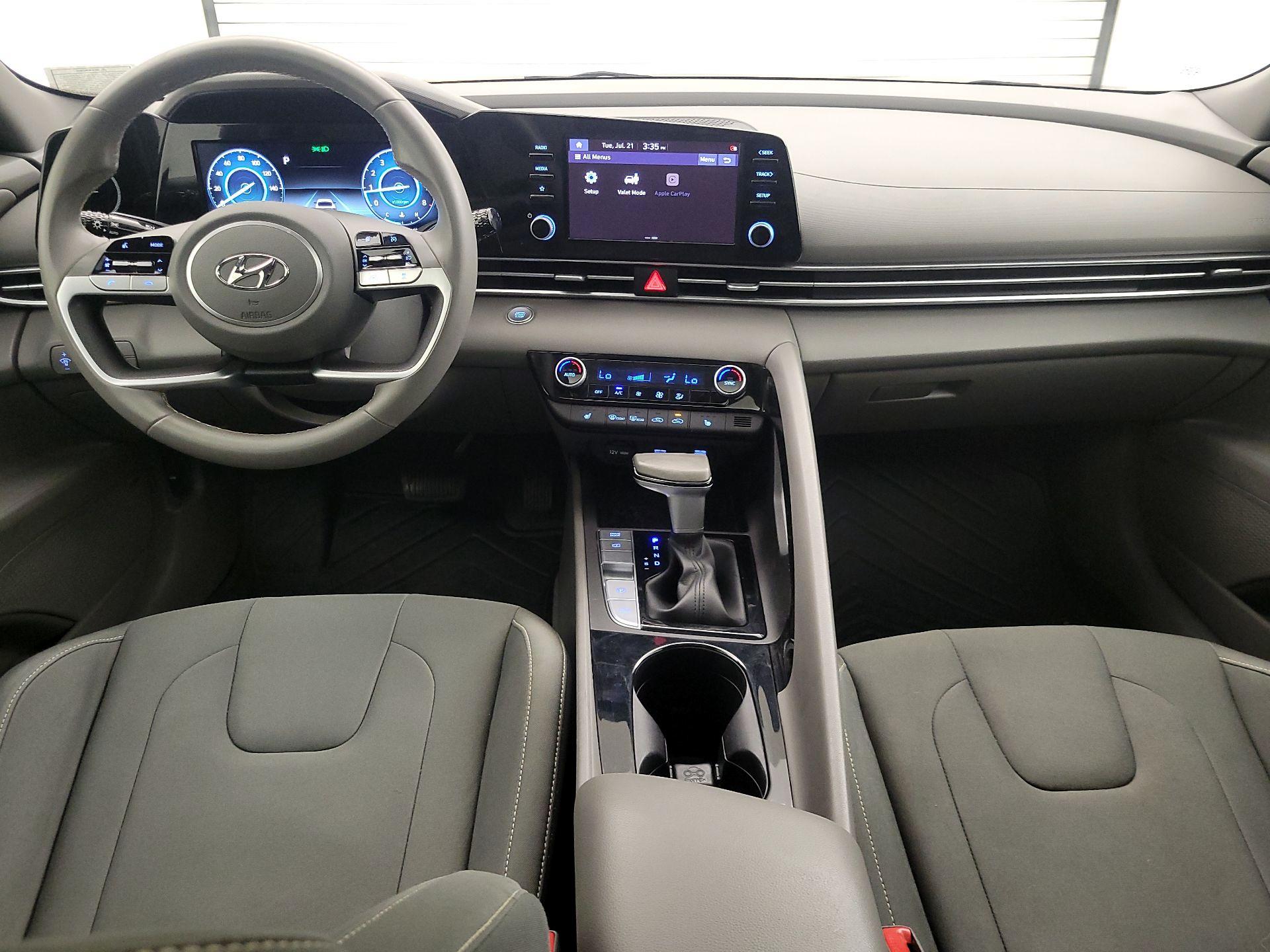Thumbnail: 2022 Hyundai Elantra - 9