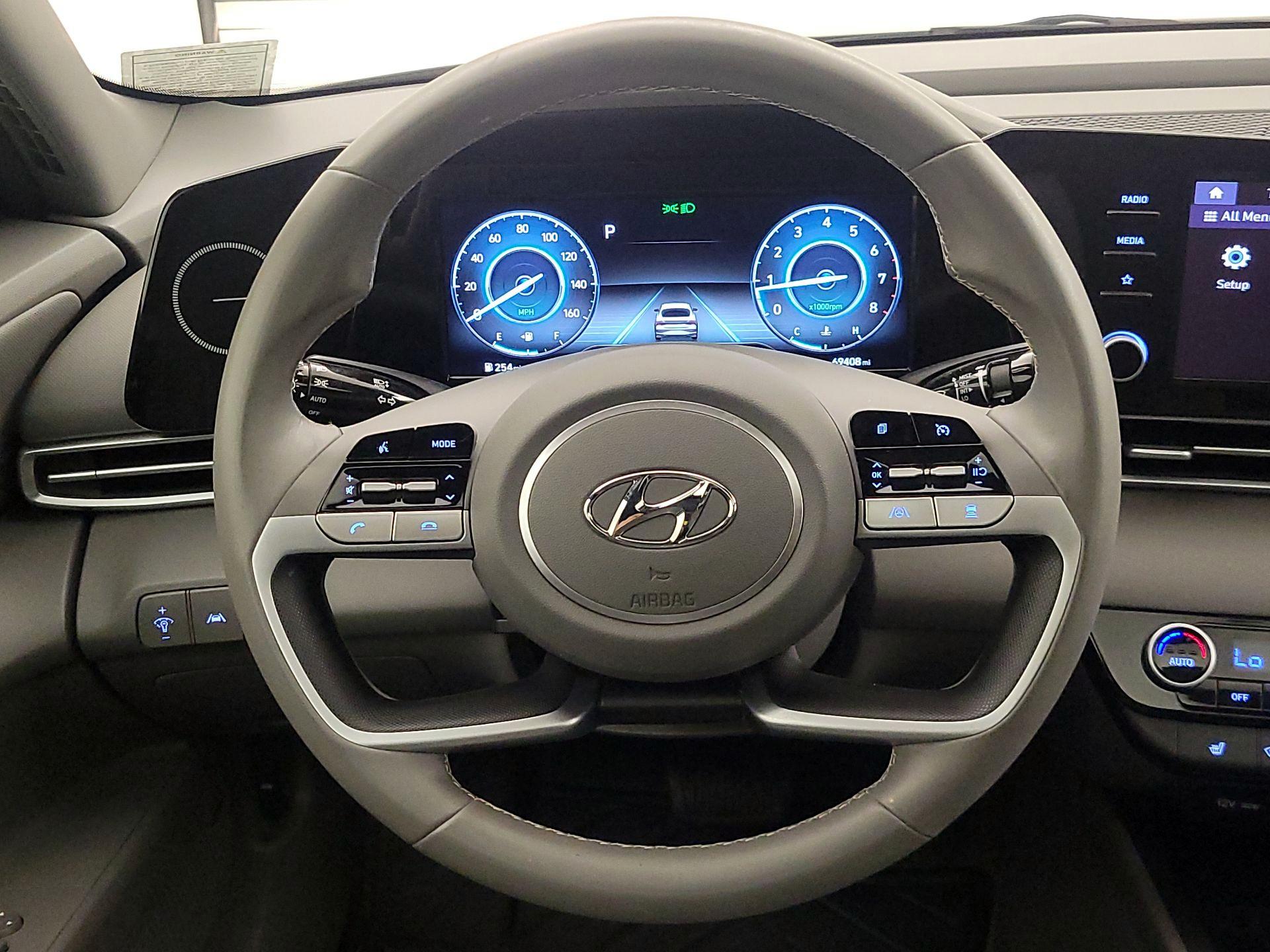 Thumbnail: 2022 Hyundai Elantra - 10