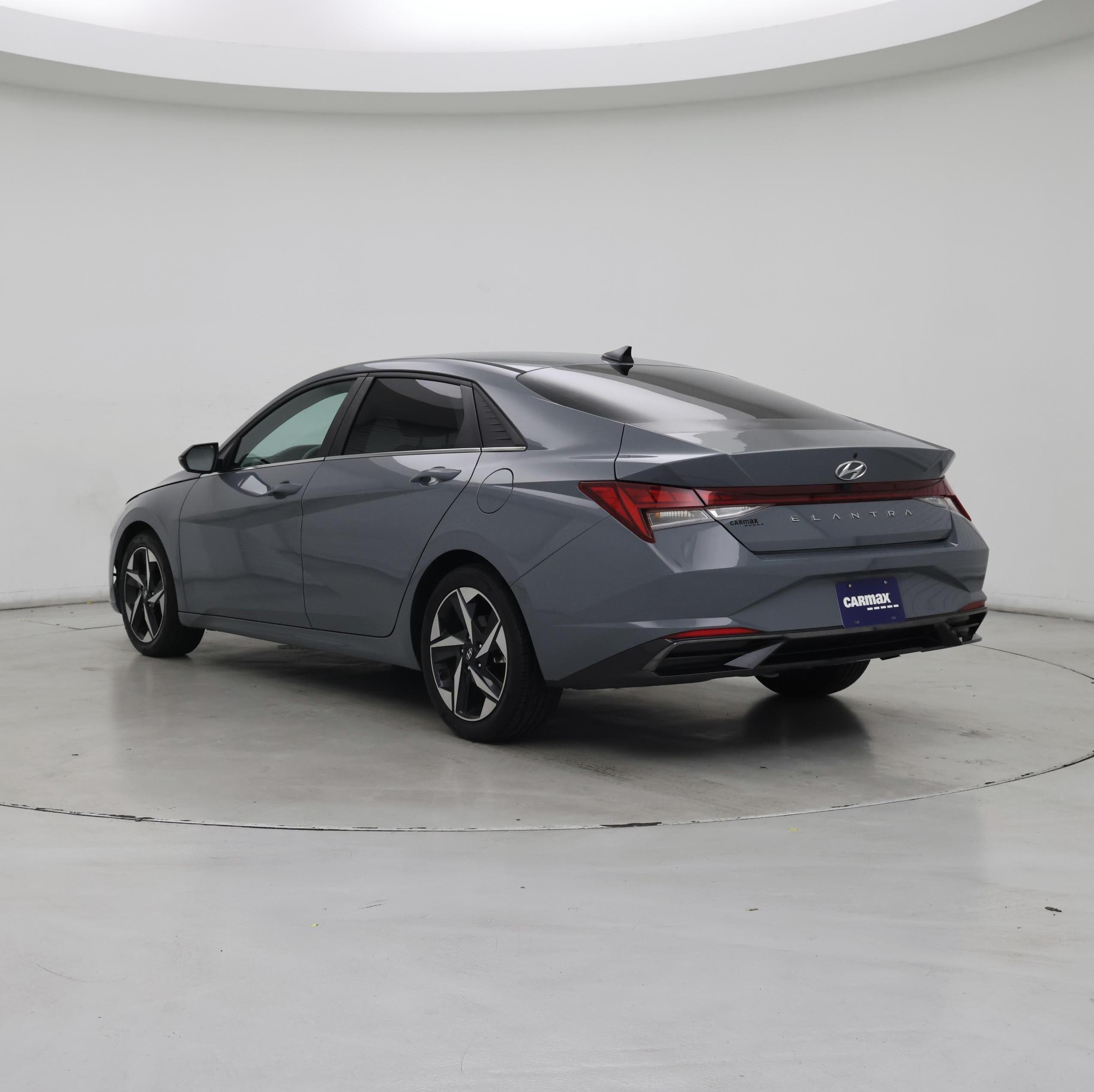 Thumbnail: 2022 Hyundai Elantra - 2