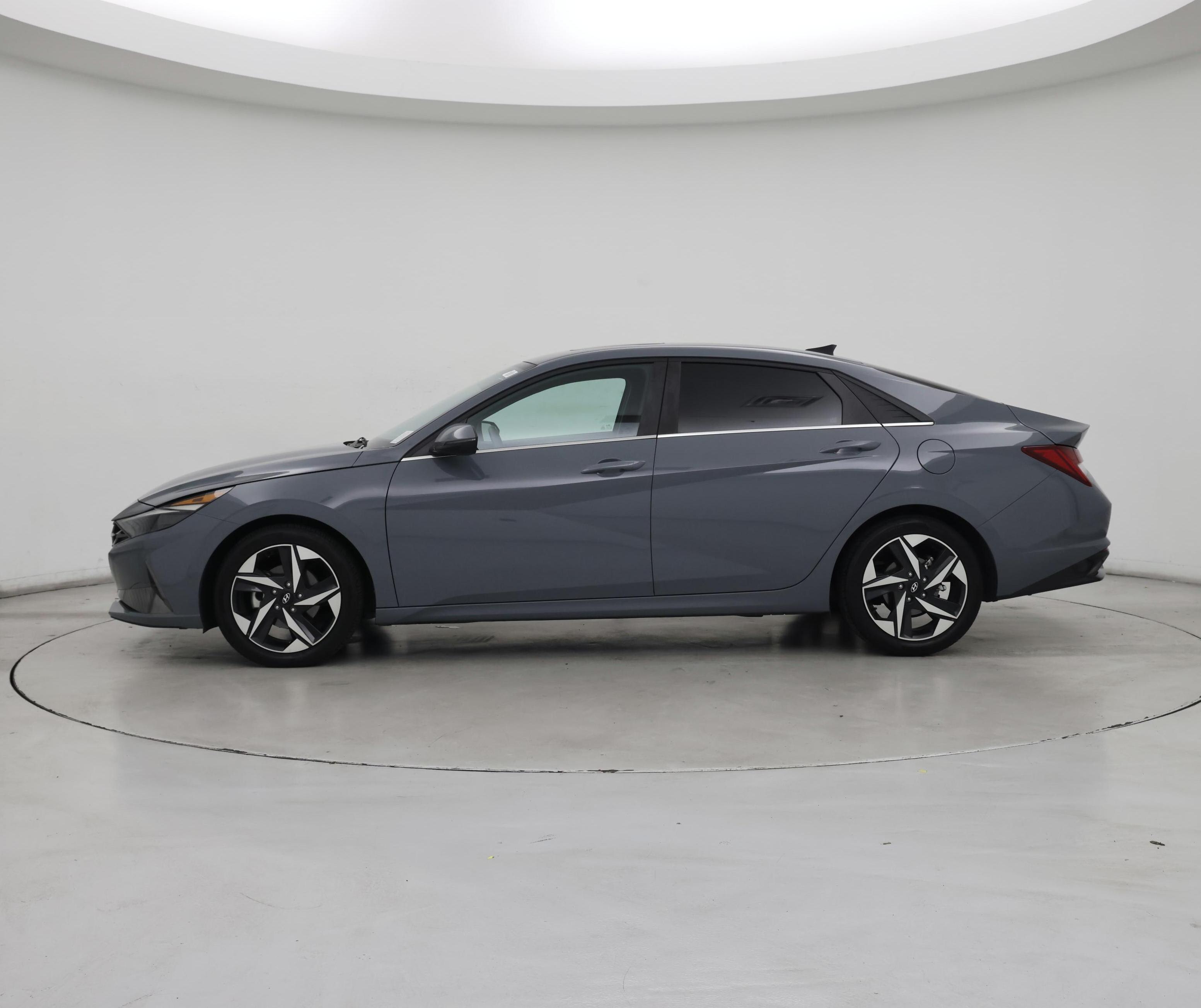 Thumbnail: 2022 Hyundai Elantra - 3