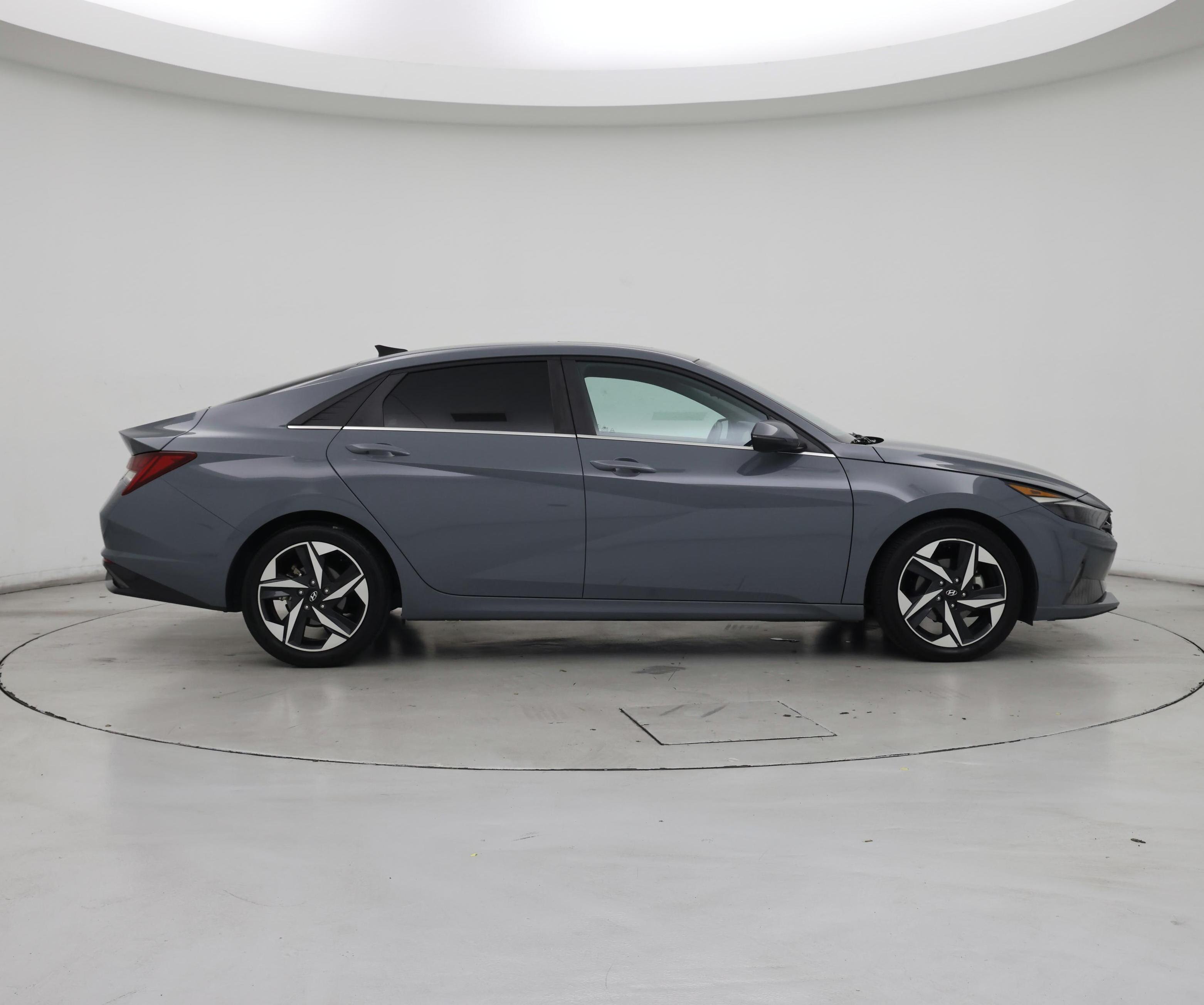 Thumbnail: 2022 Hyundai Elantra - 7