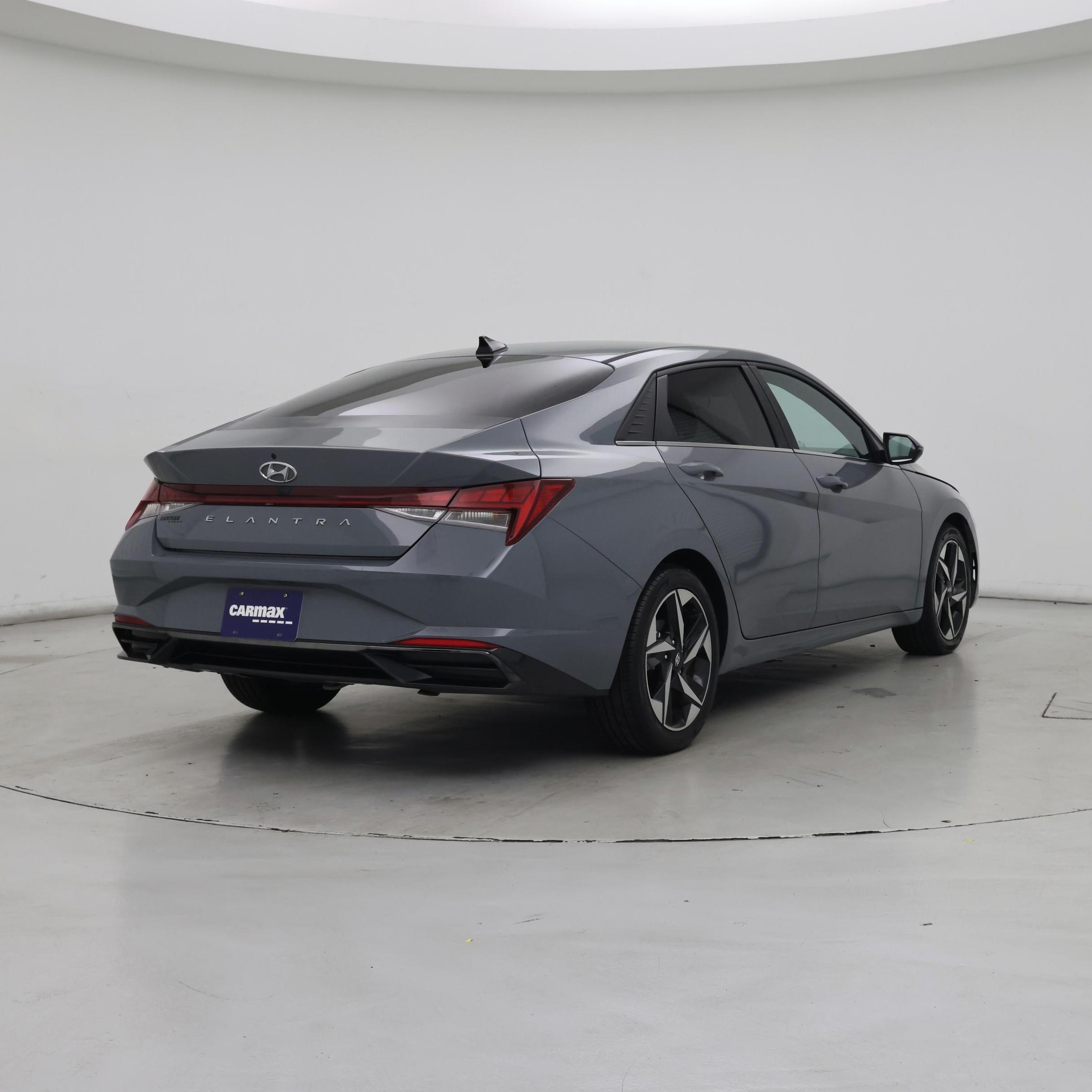 Thumbnail: 2022 Hyundai Elantra - 8