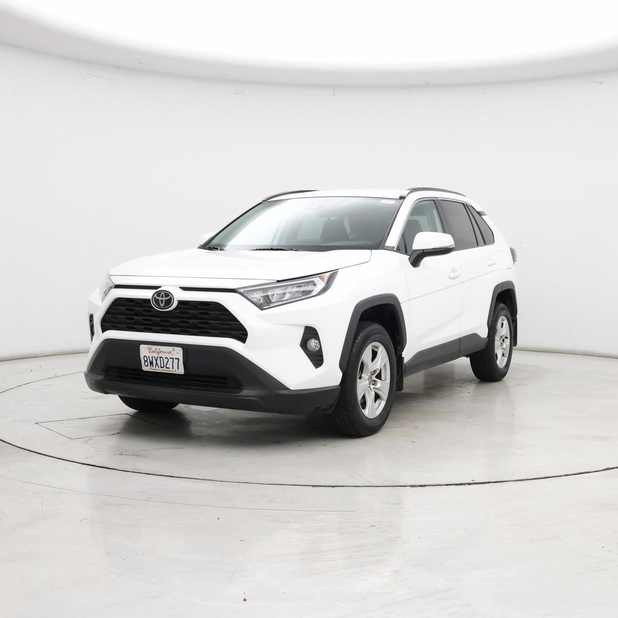 Thumbnail: 2021 Toyota RAV4 - 4