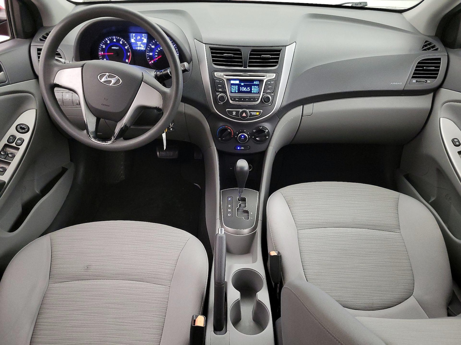 2017 Hyundai Accent SE - Photo 10
