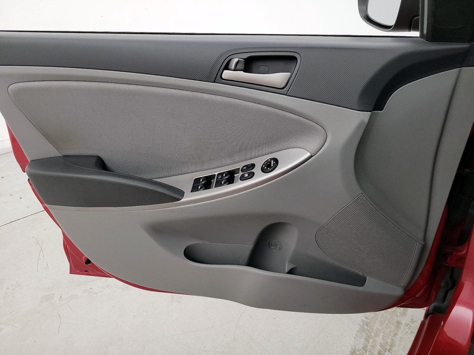 2017 Hyundai Accent SE - Photo 13