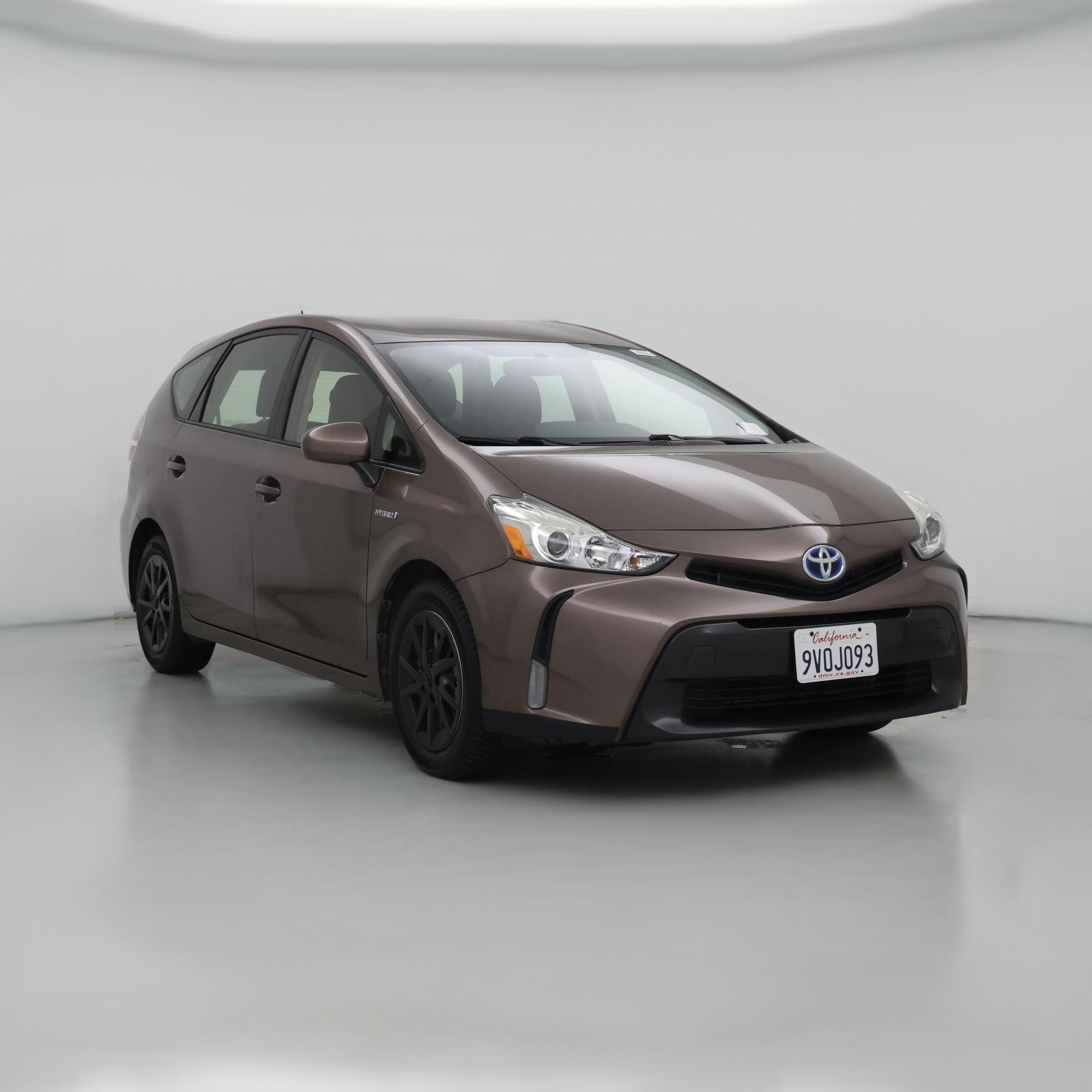 Thumbnail: 2015 Toyota Prius v - 1