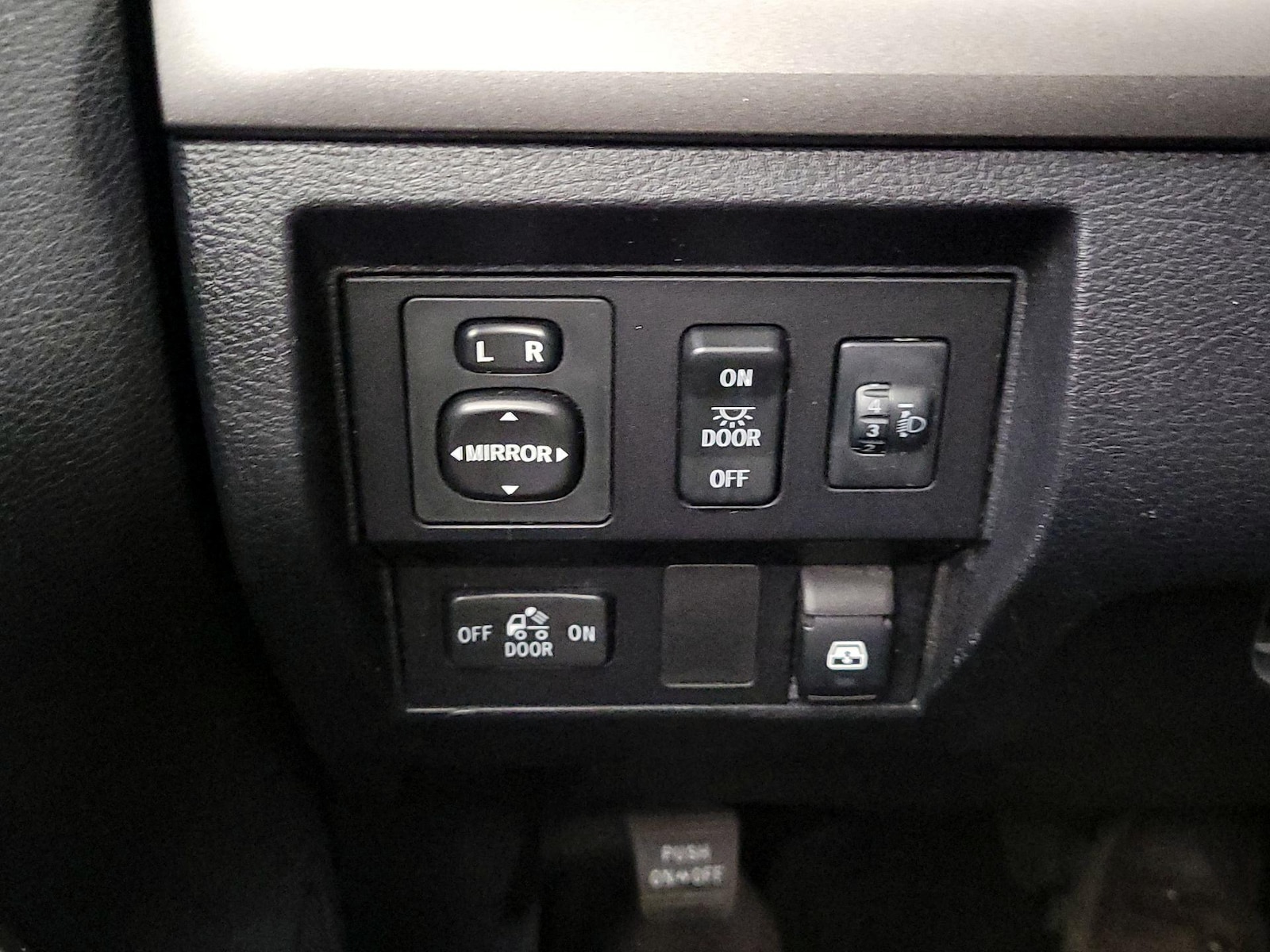2017 Toyota Tundra SR5 - Photo 14