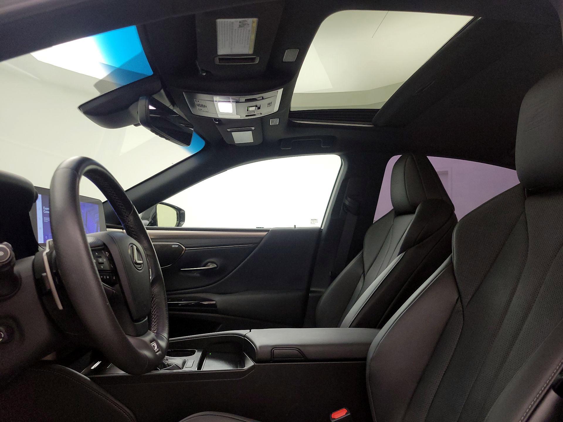 Thumbnail: 2023 Lexus ES - 19