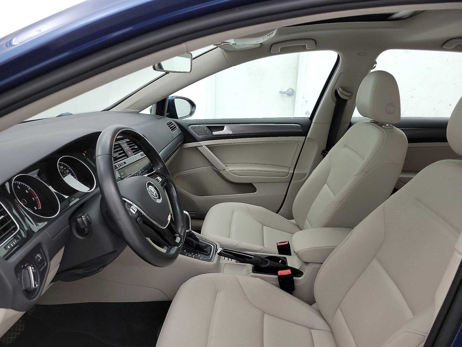 2019 Volkswagen Golf SE - Photo 12