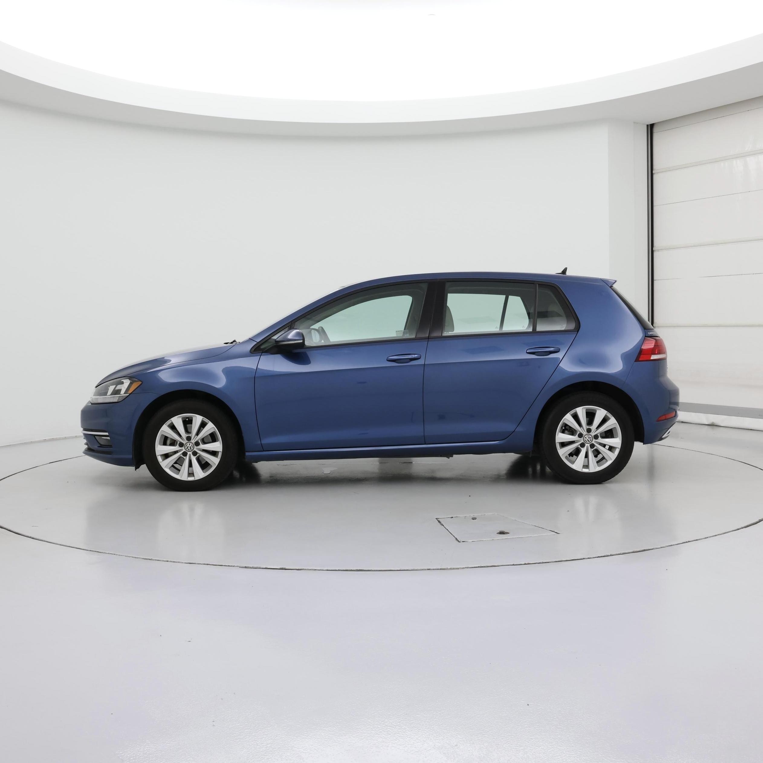 Thumbnail: 2019 Volkswagen Golf - 3
