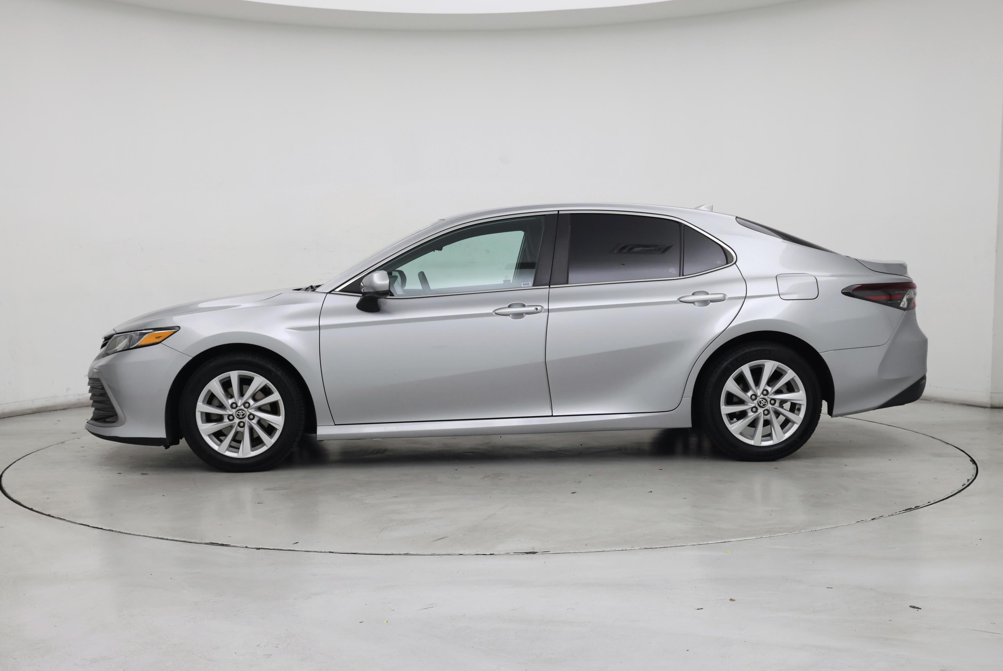 Thumbnail: 2021 Toyota Camry - 3