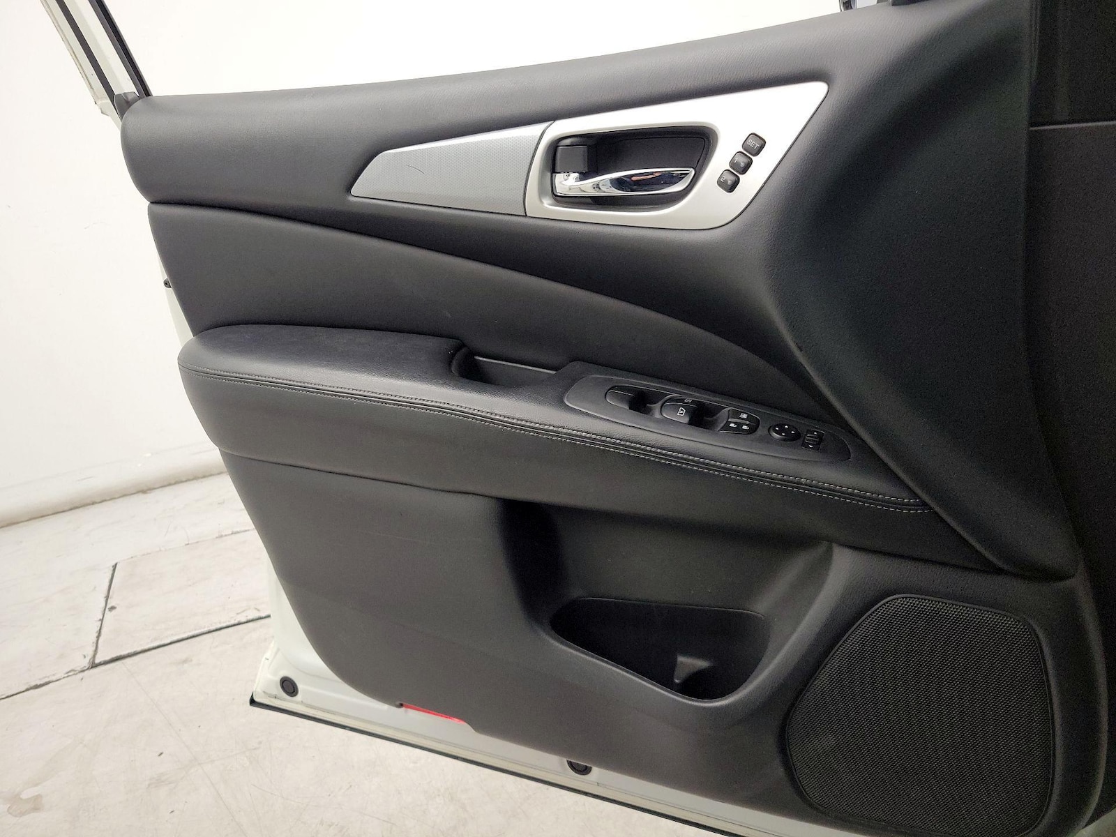 2017 Nissan Pathfinder SL - Photo 13