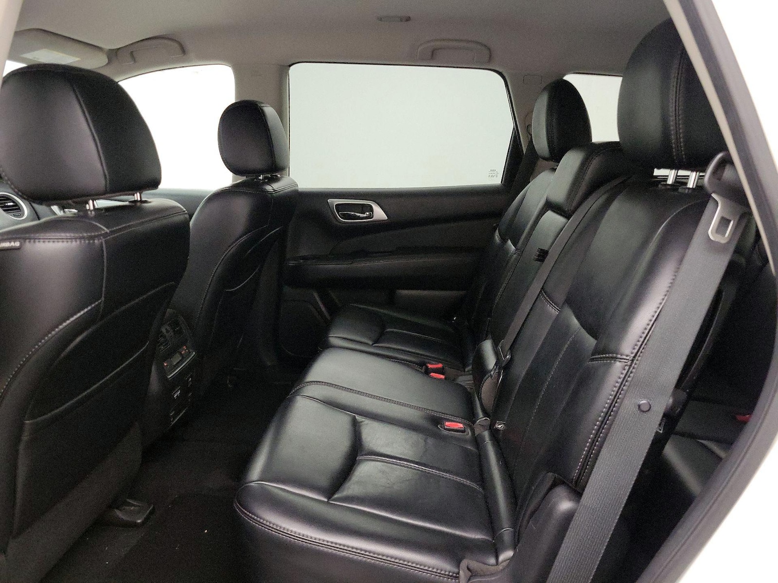2017 Nissan Pathfinder SL - Photo 21