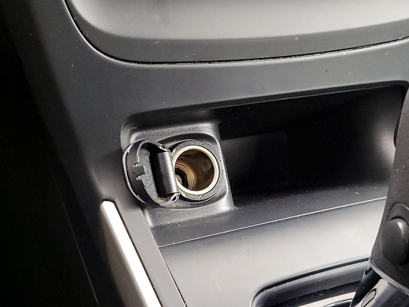 2017 Nissan Sentra S - Photo 18