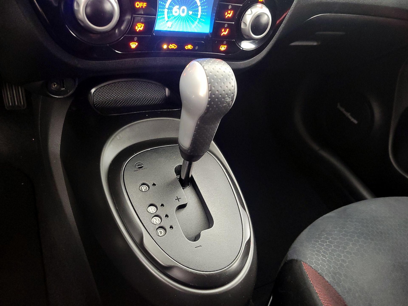 2015 Nissan JUKE SV - Photo 18