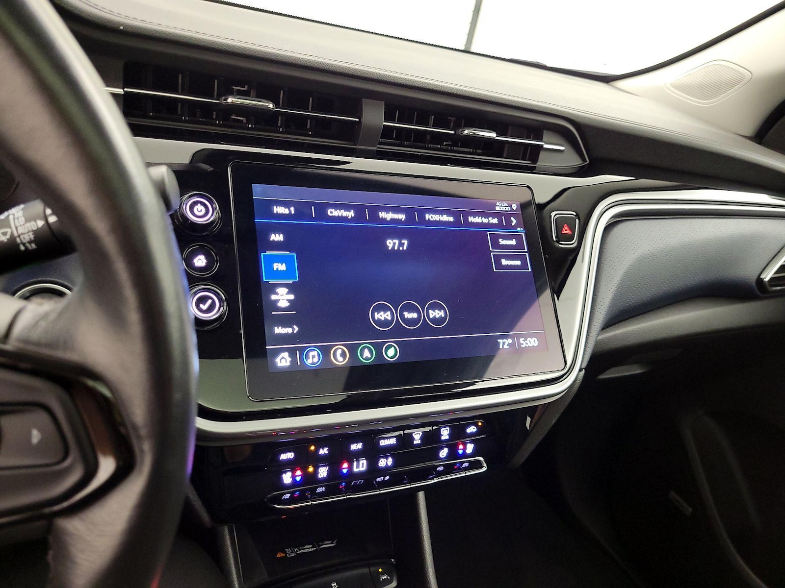 2023 Chevrolet Bolt EUV Premier - Photo 16