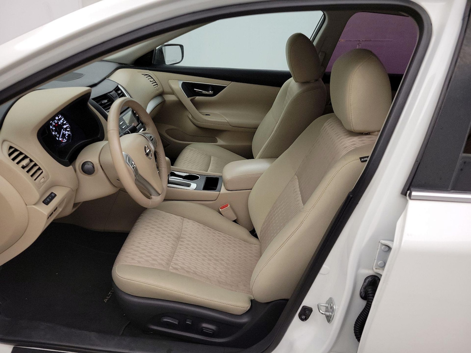 Power Seat(s) & Side Airbags