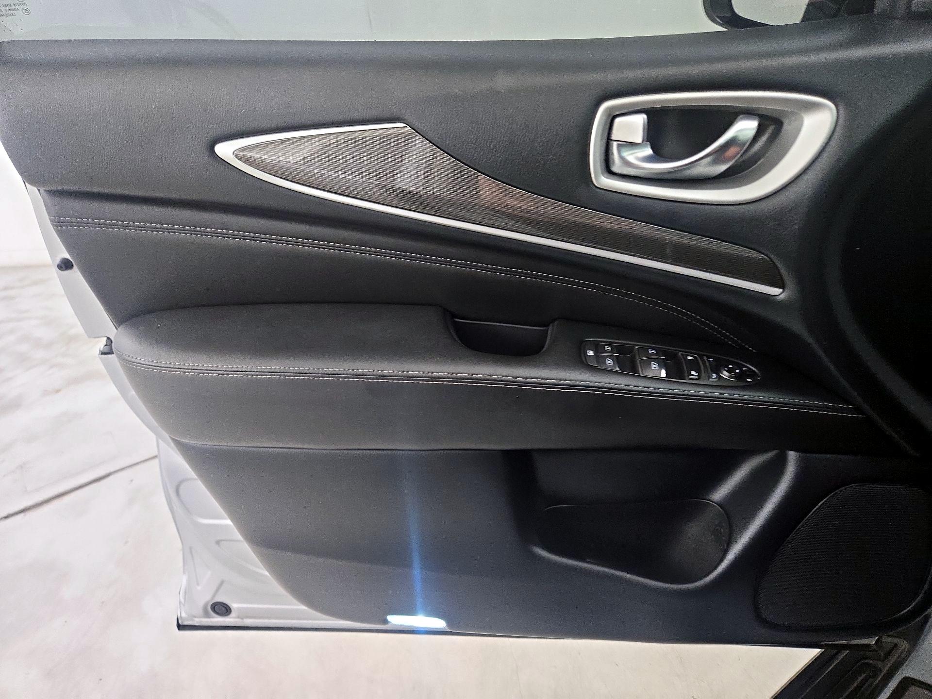 Thumbnail: 2020 INFINITI QX60 - 12
