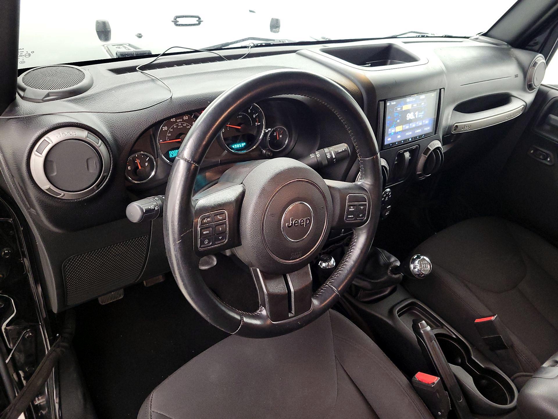 Thumbnail: 2015 Jeep Wrangler - 9