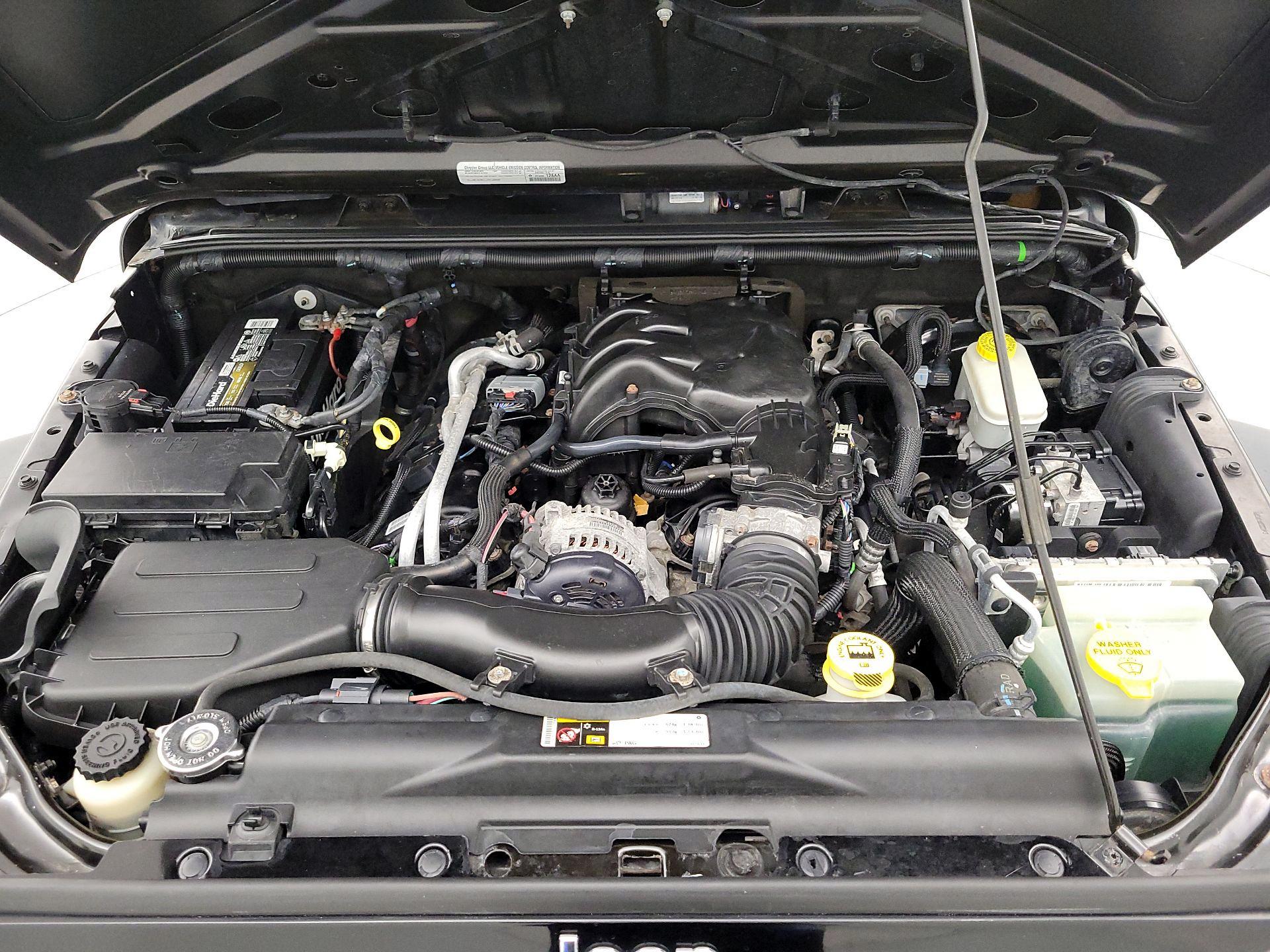 Thumbnail: 2015 Jeep Wrangler - 20