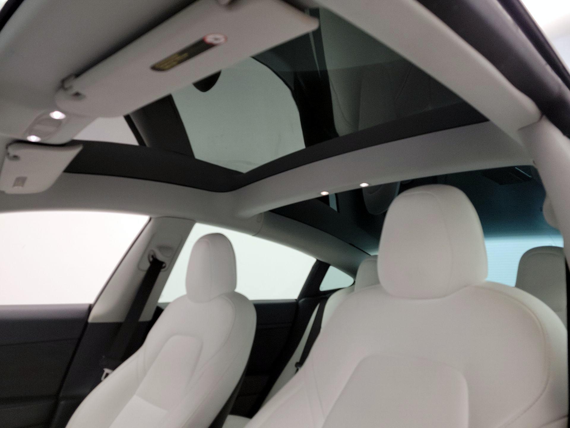 Thumbnail: 2021 Tesla Model 3 - 19