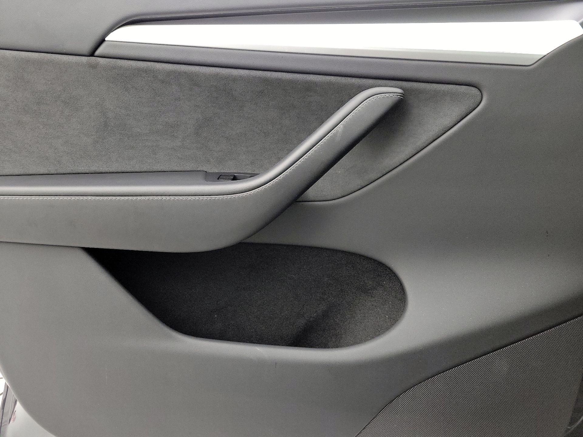 Thumbnail: 2025 Tesla Model Y - 12