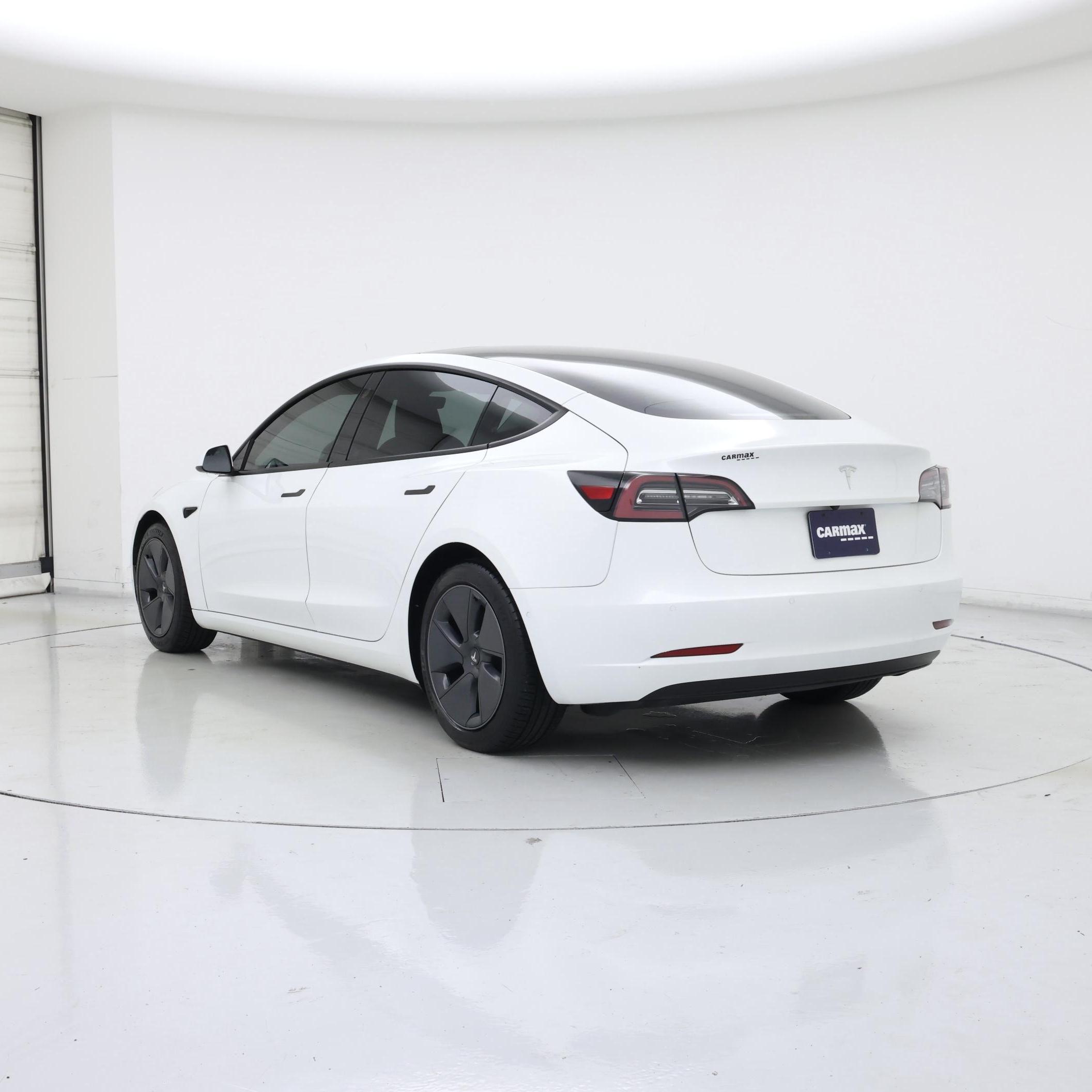 Thumbnail: 2022 Tesla Model 3 - 2