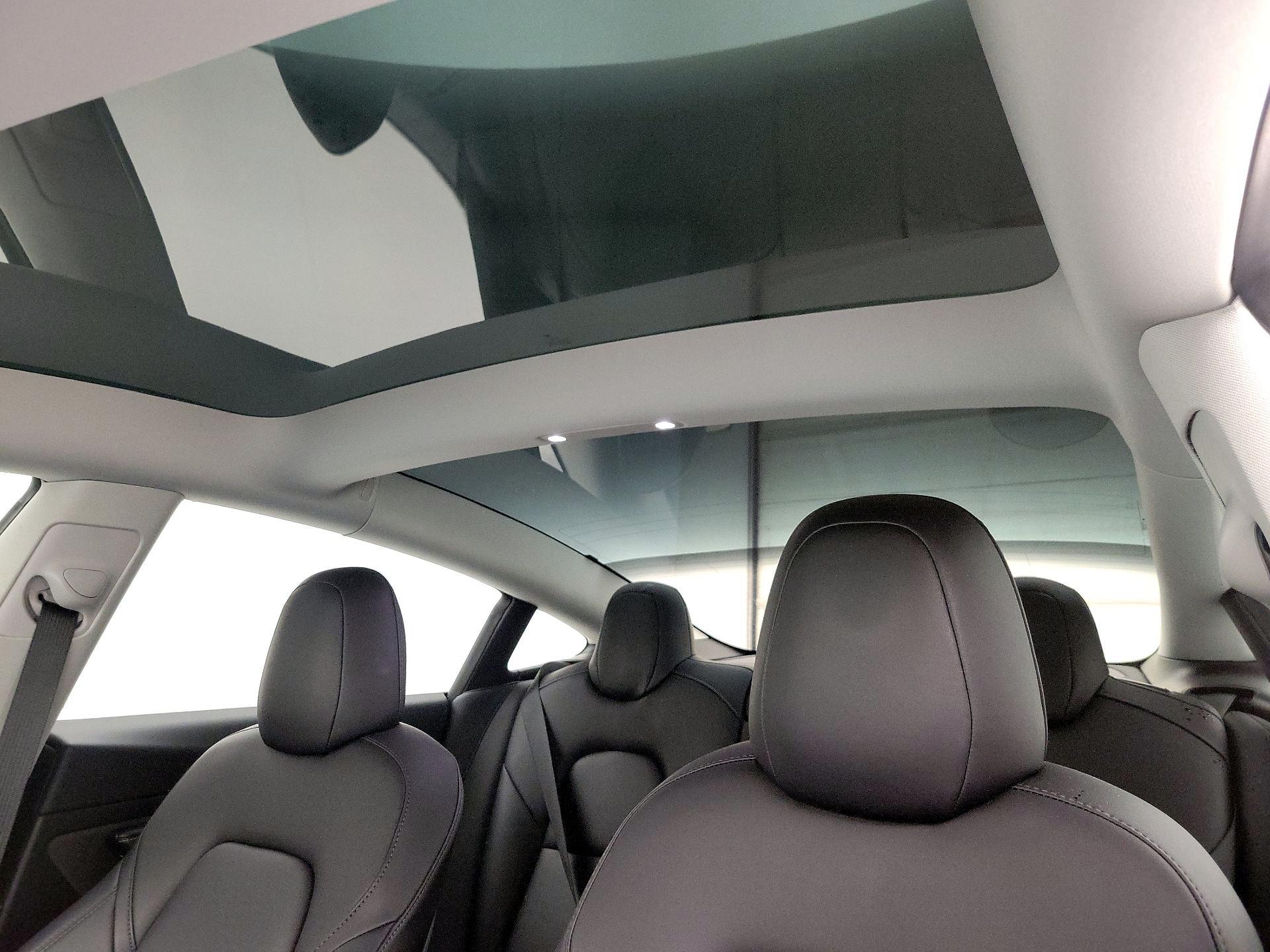 Thumbnail: 2022 Tesla Model 3 - 19