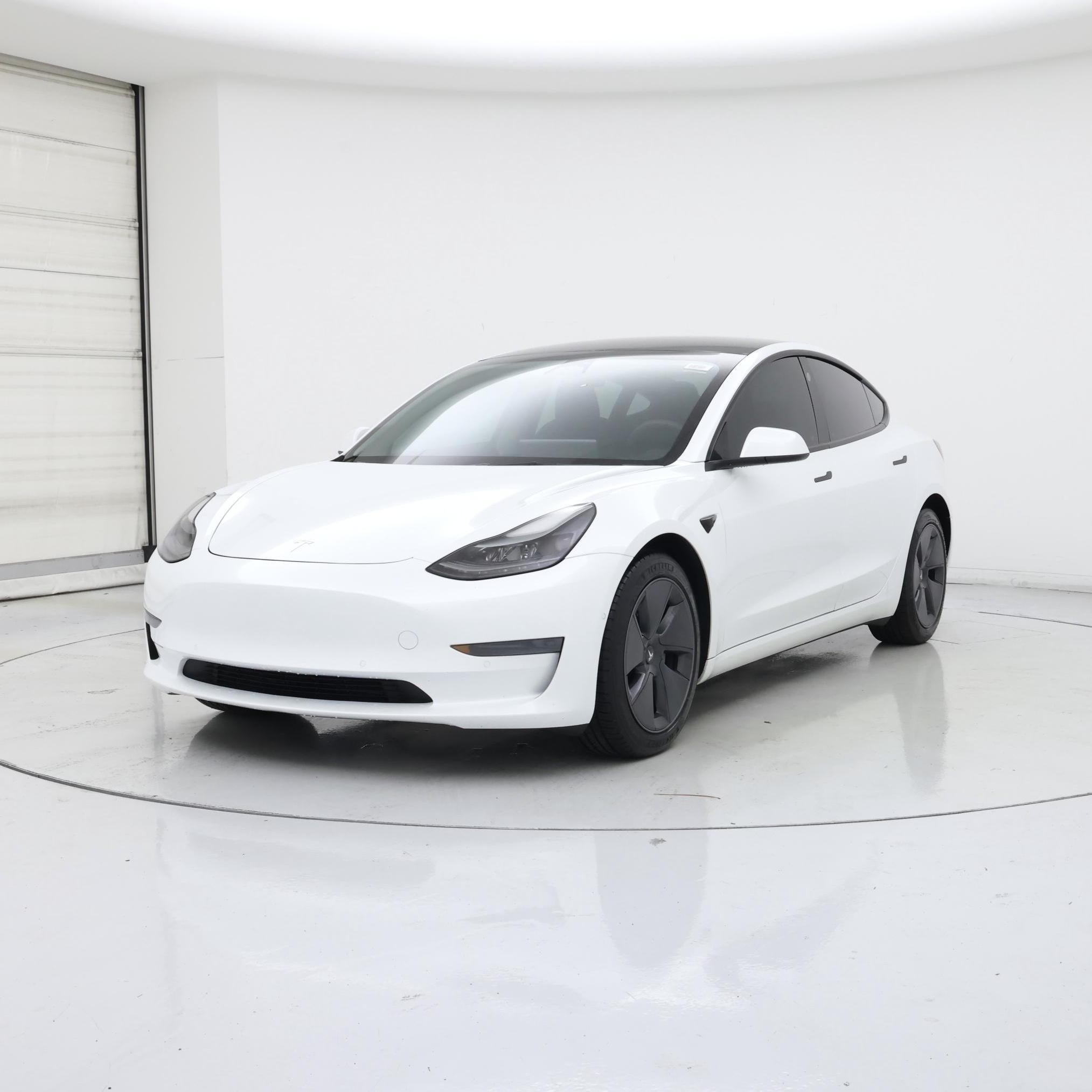 Thumbnail: 2022 Tesla Model 3 - 4