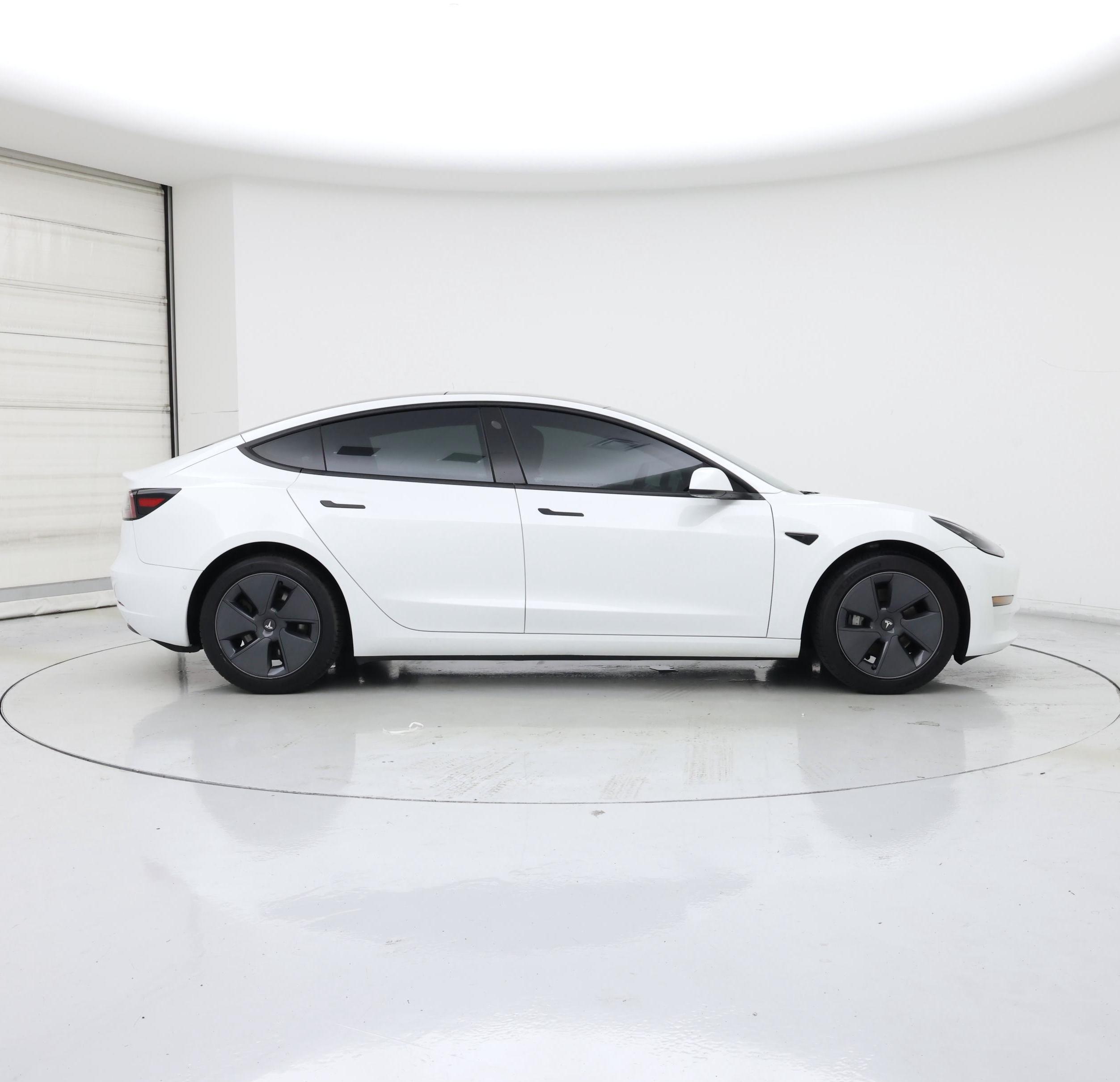 Thumbnail: 2022 Tesla Model 3 - 7