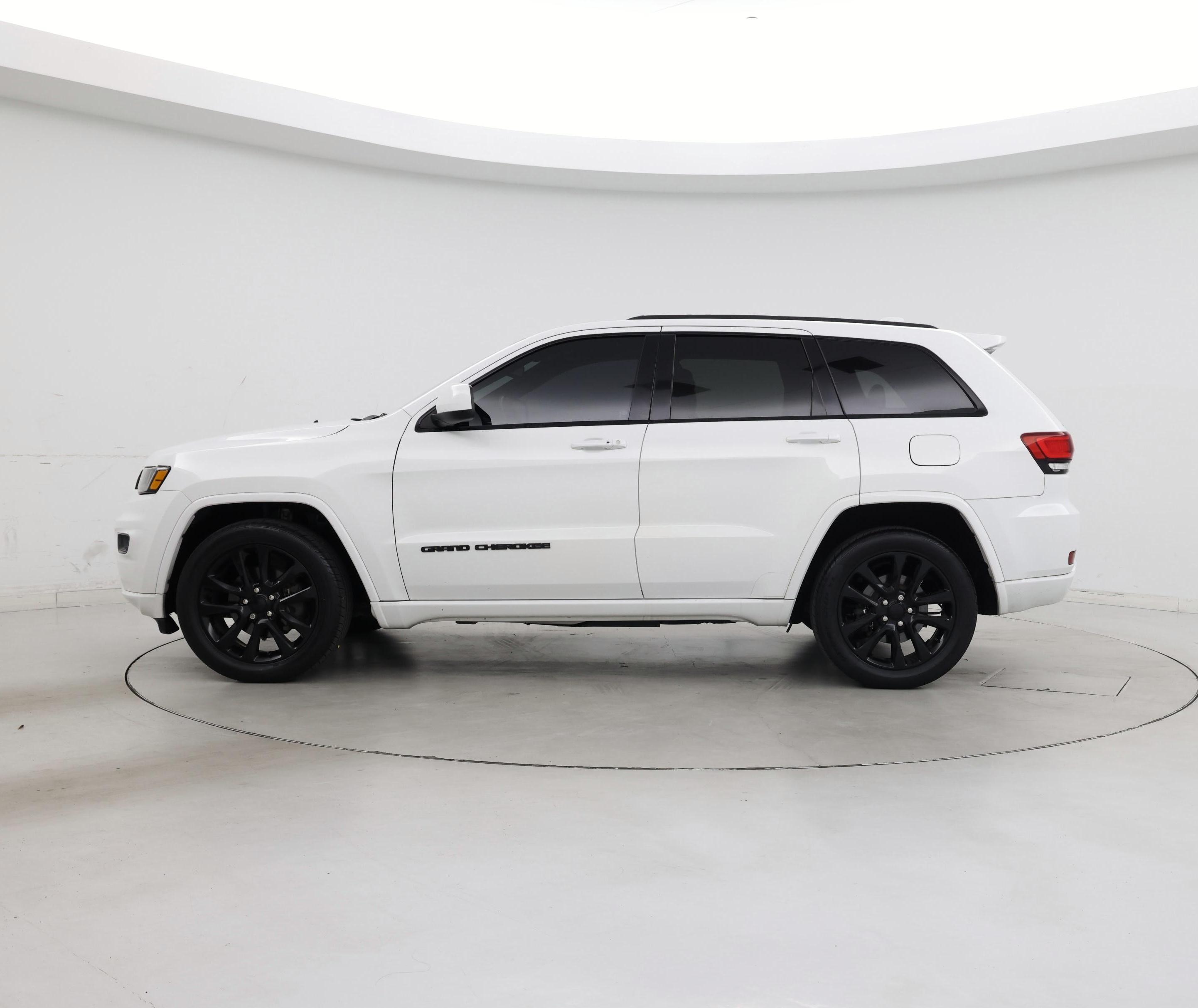 Thumbnail: 2020 Jeep Grand Cherokee - 3