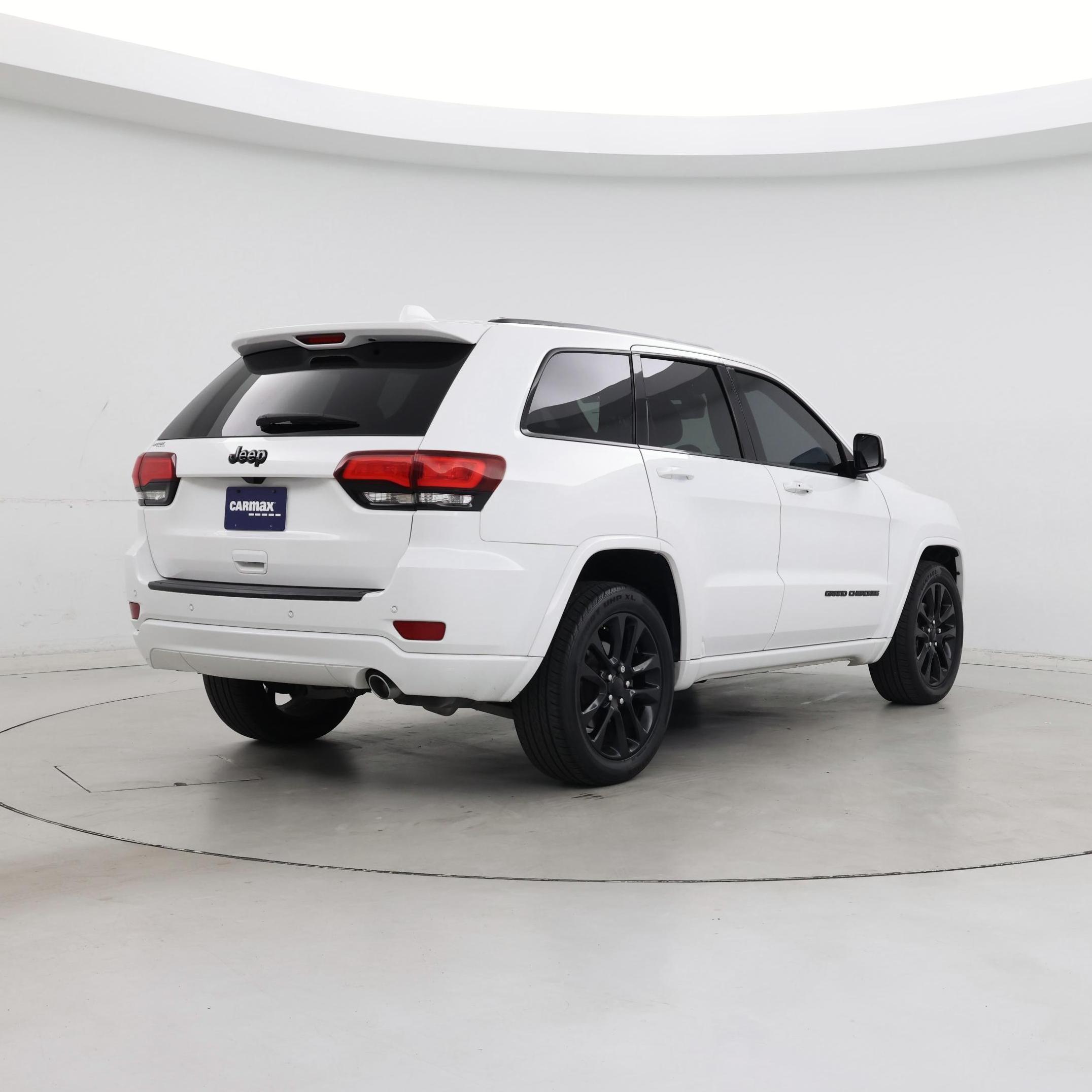 Thumbnail: 2020 Jeep Grand Cherokee - 8