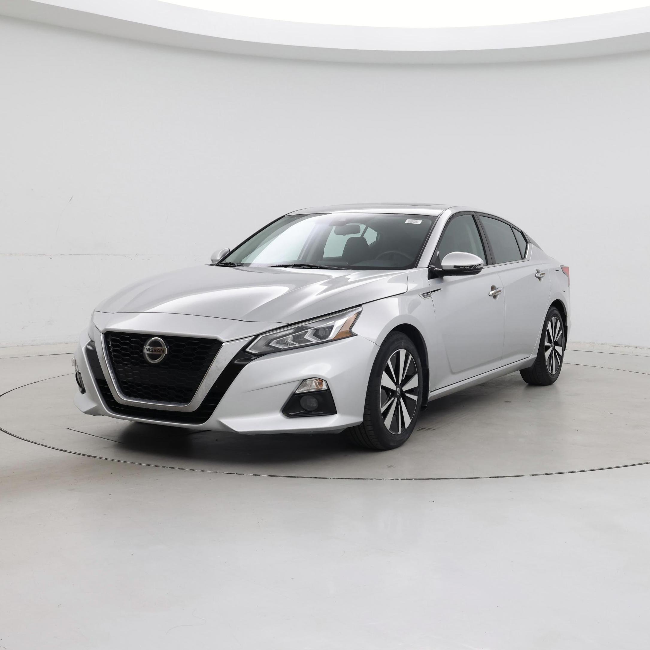 Thumbnail: 2021 Nissan Altima - 4