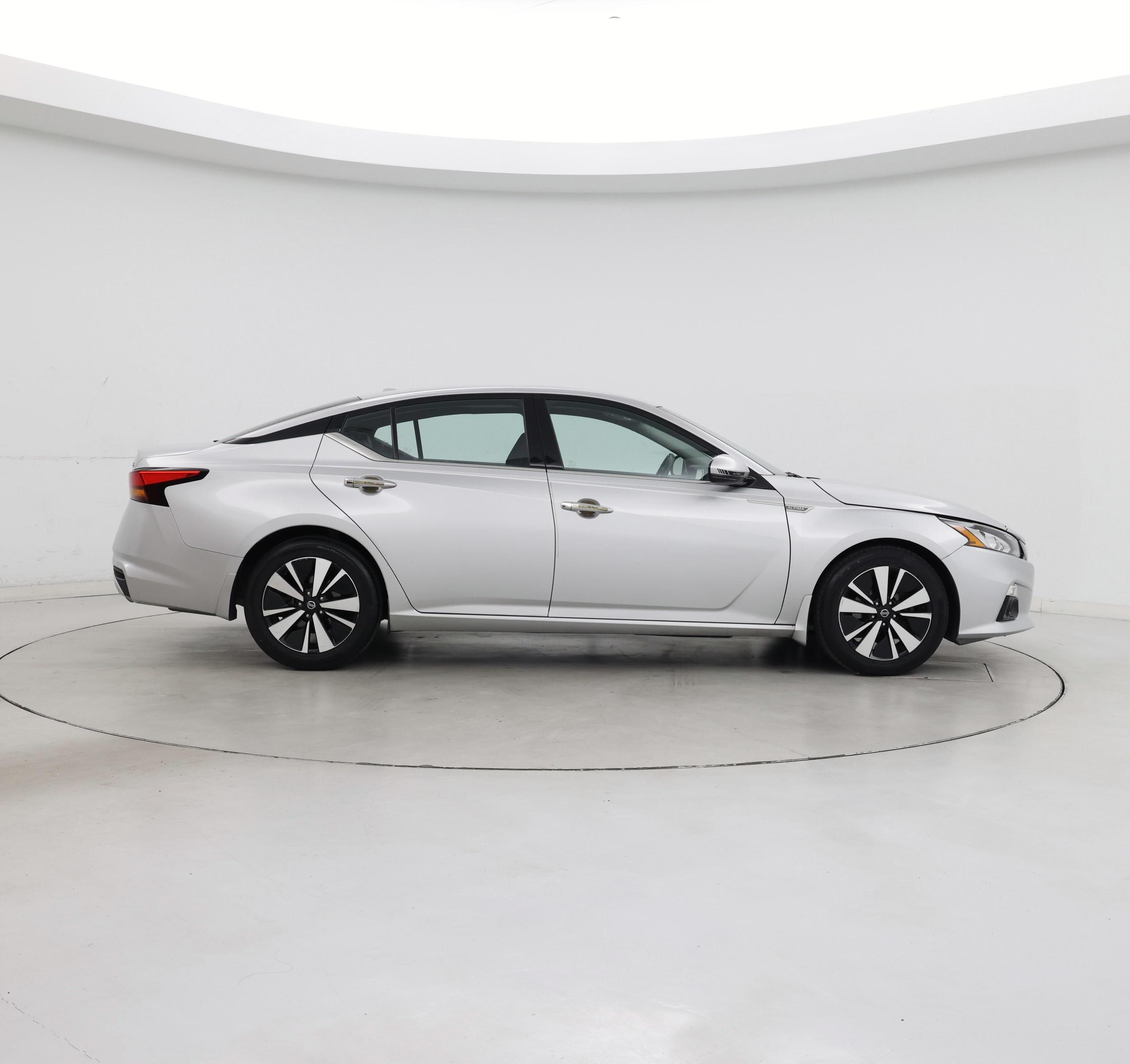 Thumbnail: 2021 Nissan Altima - 7