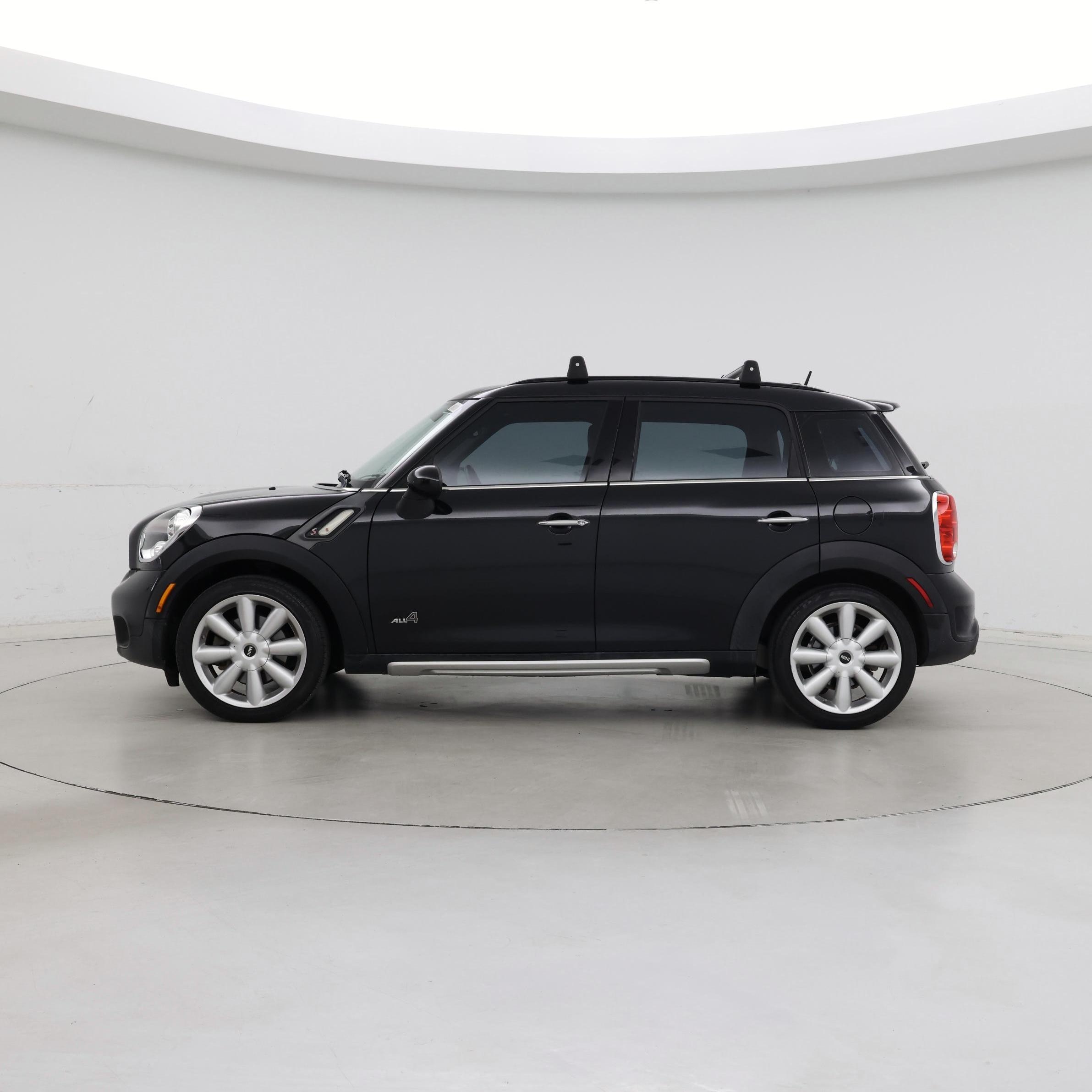 Thumbnail: 2016 MINI Cooper Countryman - 3