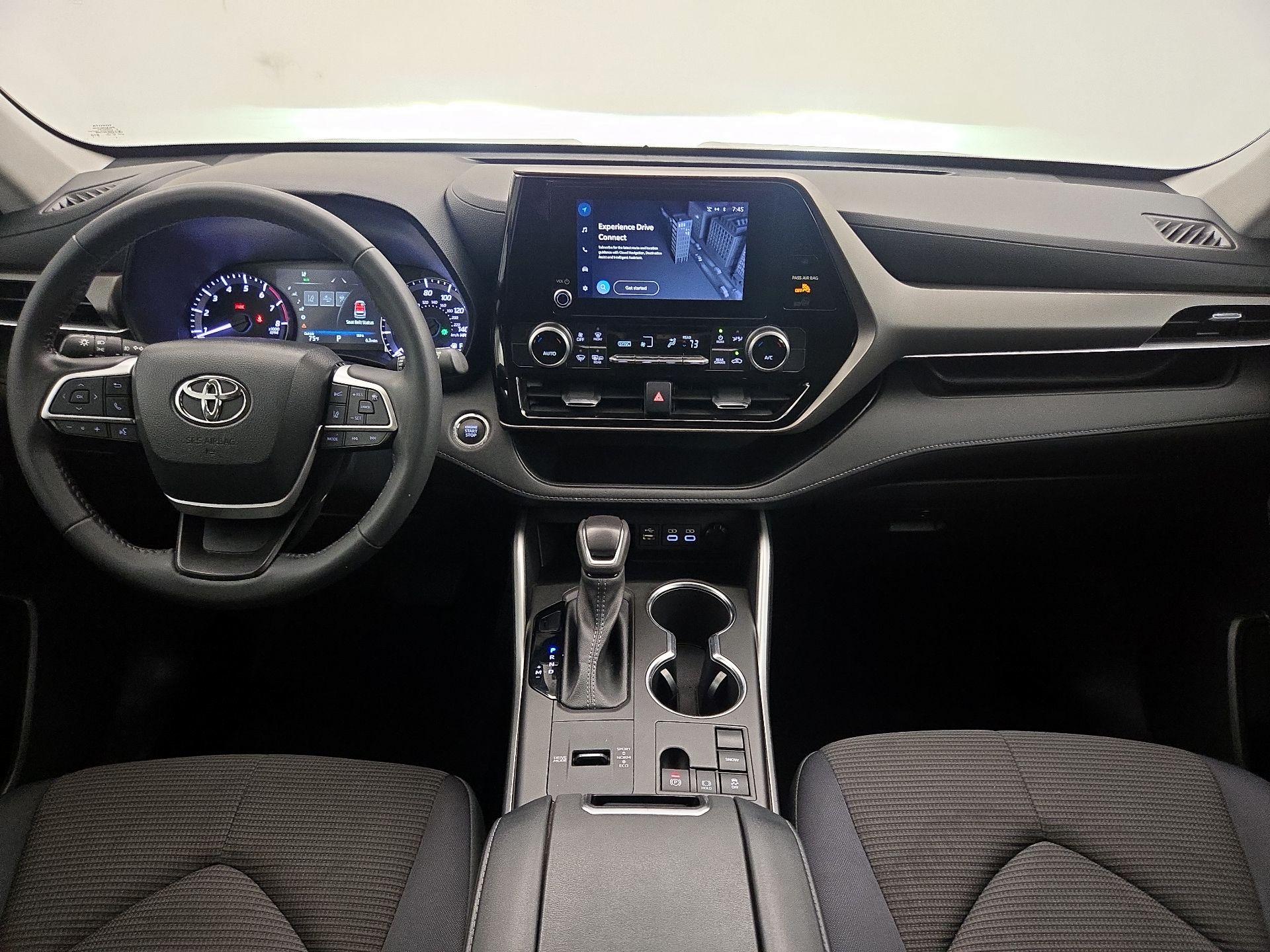 Thumbnail: 2023 Toyota Highlander - 9
