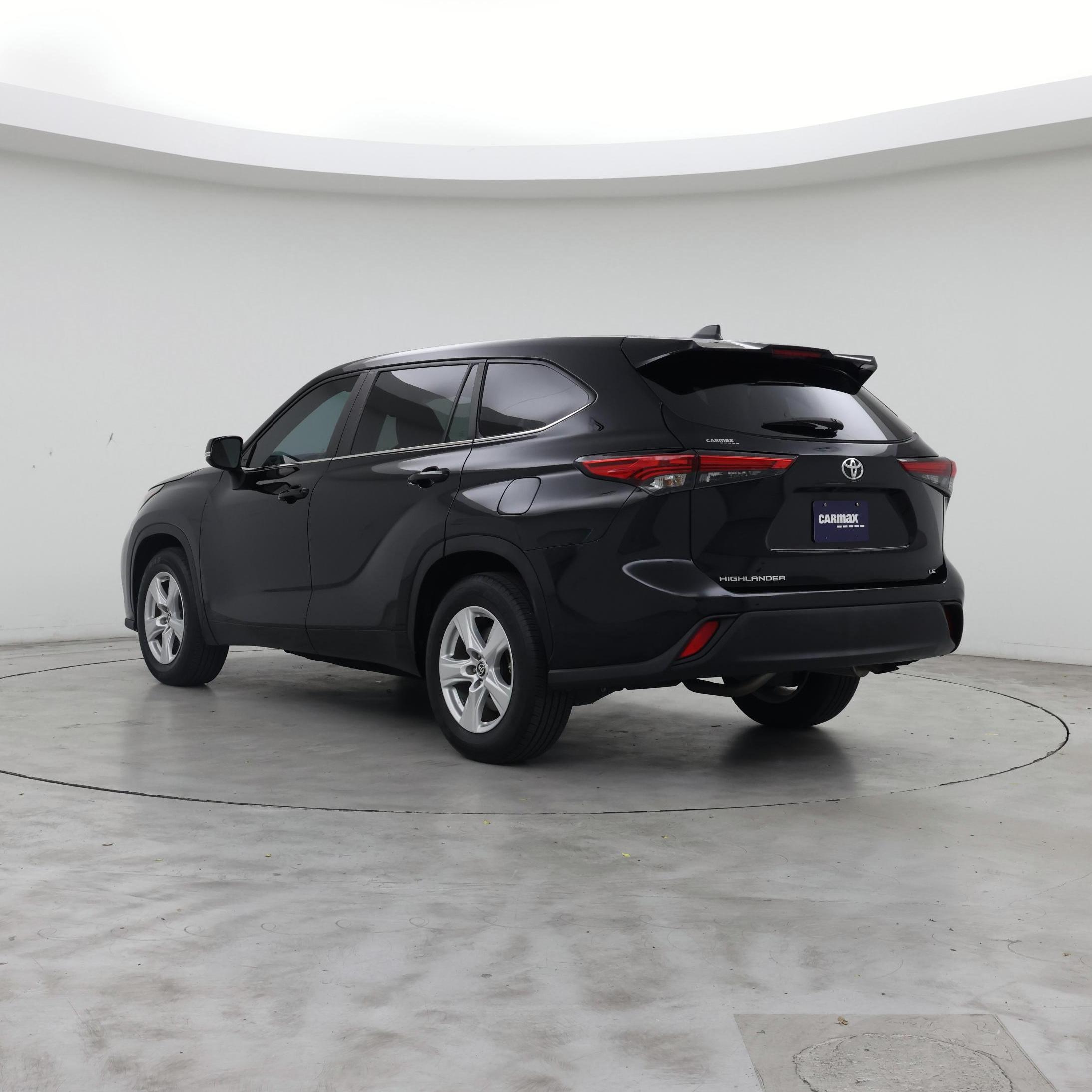Thumbnail: 2023 Toyota Highlander - 2