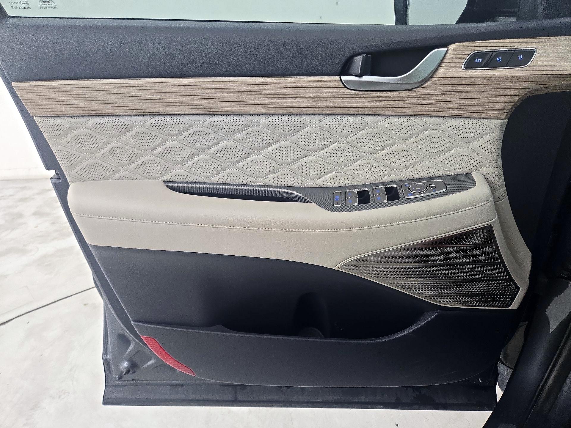 Thumbnail: 2022 Hyundai Palisade - 12