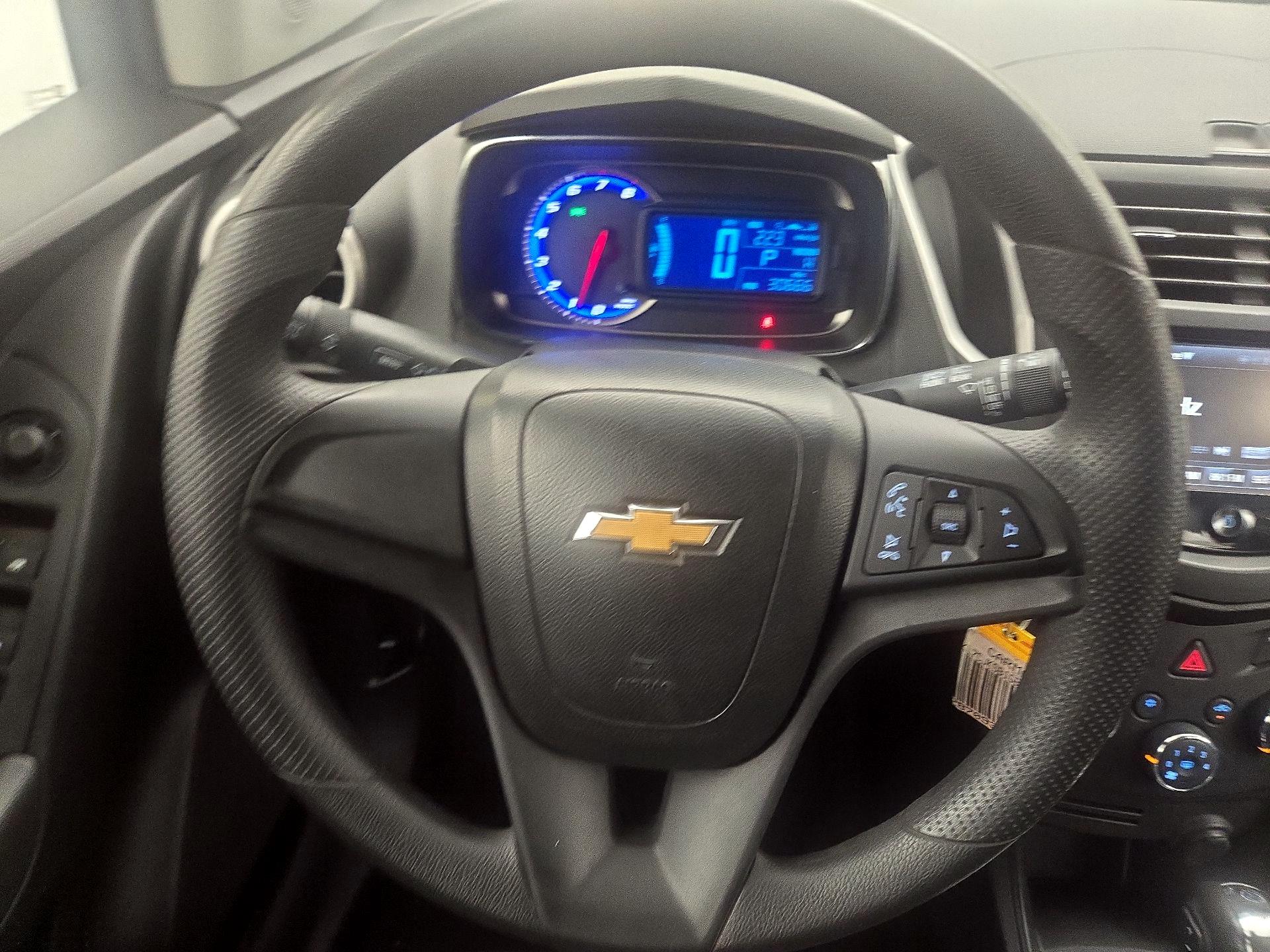 Thumbnail: 2016 Chevrolet Trax - 10