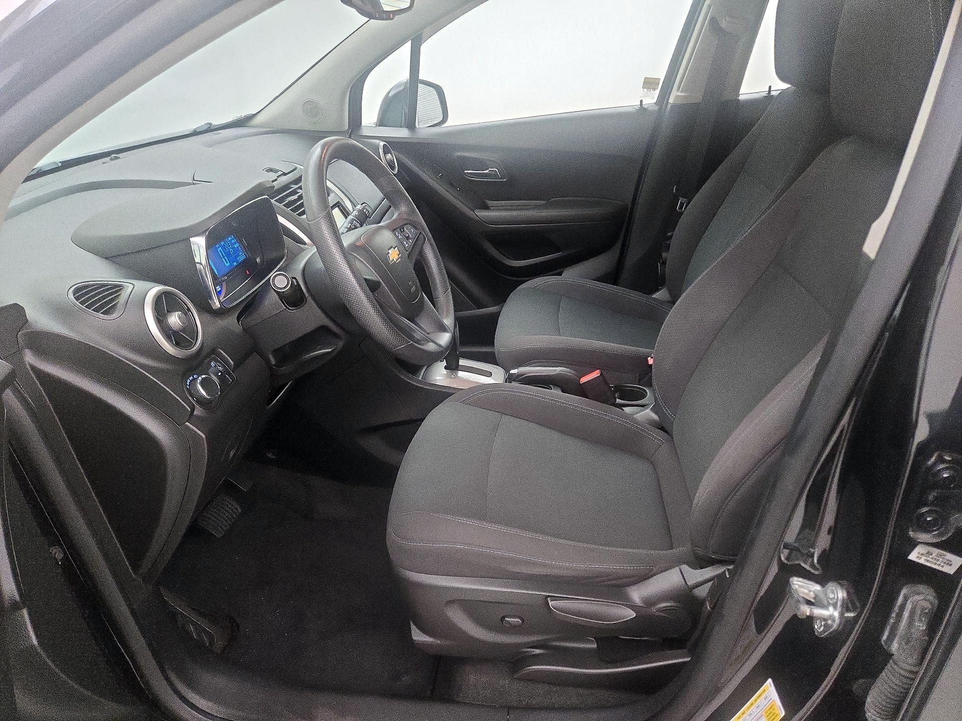 Thumbnail: 2016 Chevrolet Trax - 11