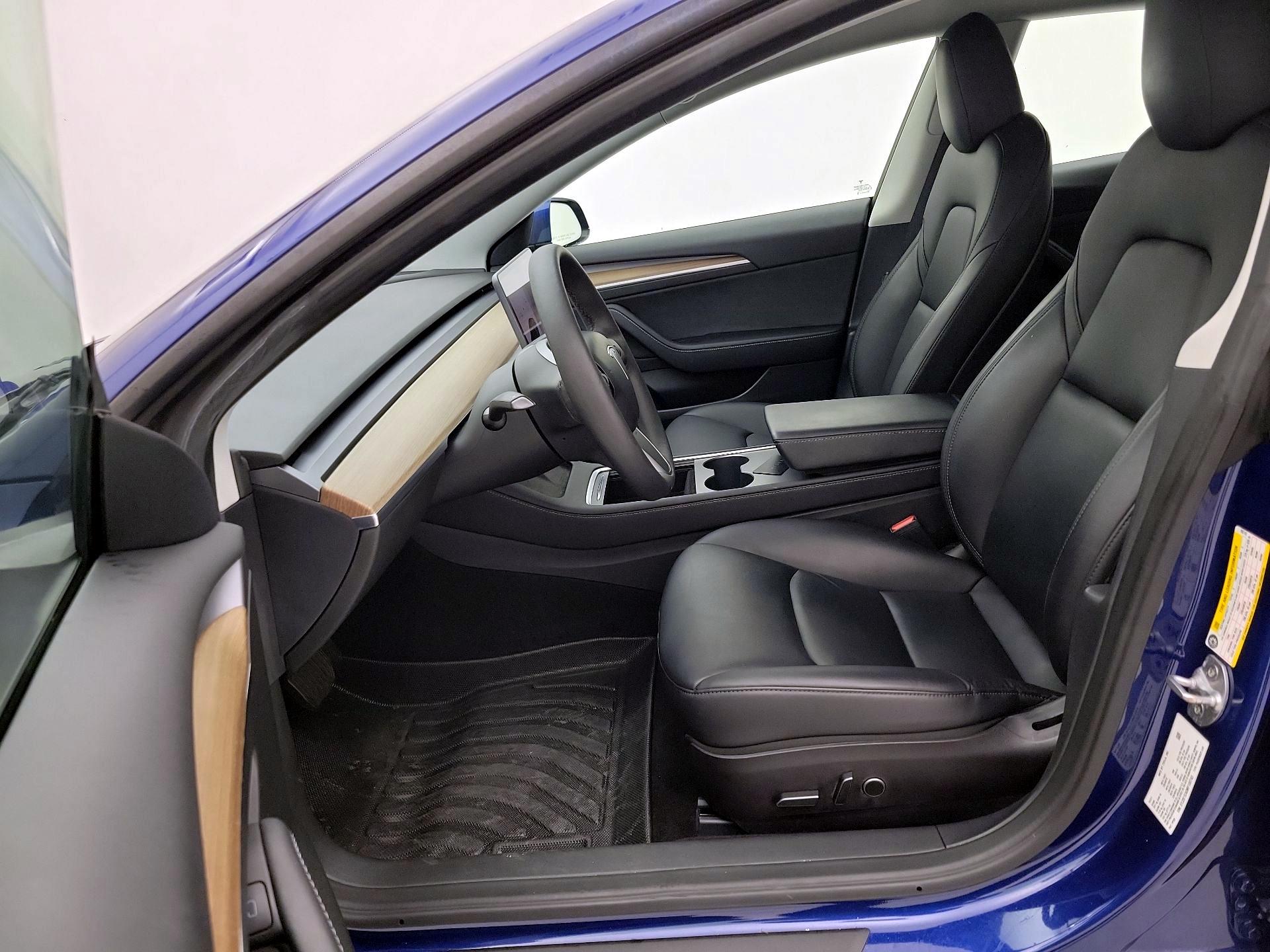 Thumbnail: 2021 Tesla Model 3 - 11